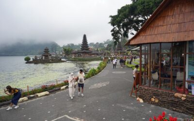 Bali: Taman Ayun, Ulun Danu Bratan, and Tanah Lot Temples