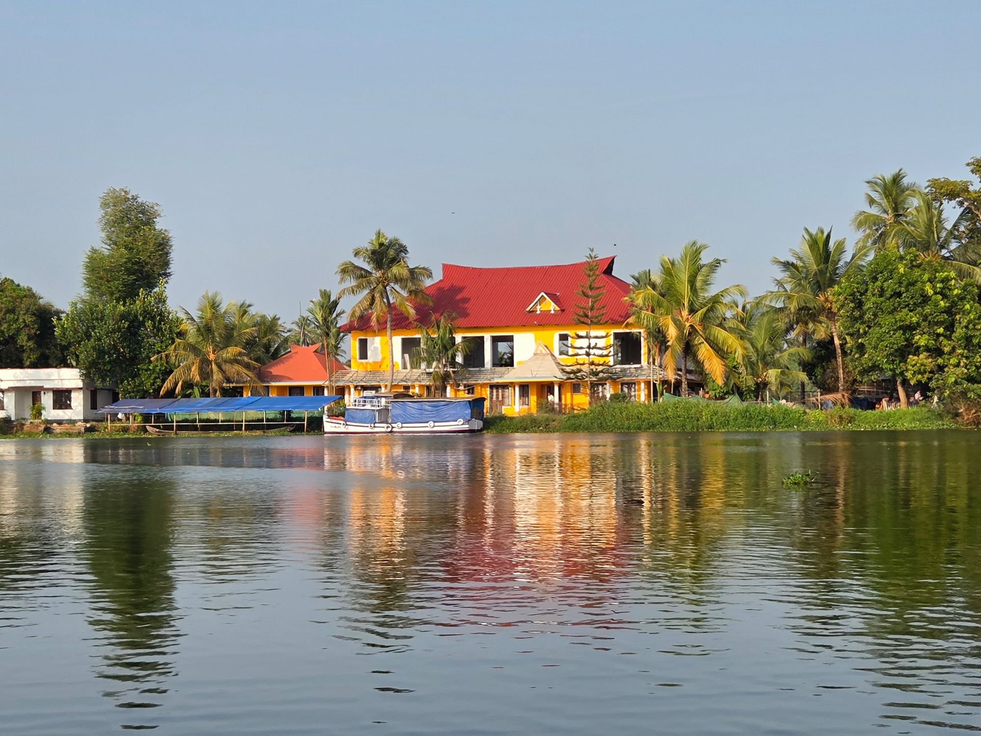 Kerala Backwaters (12) Kerala Backwaters (12)