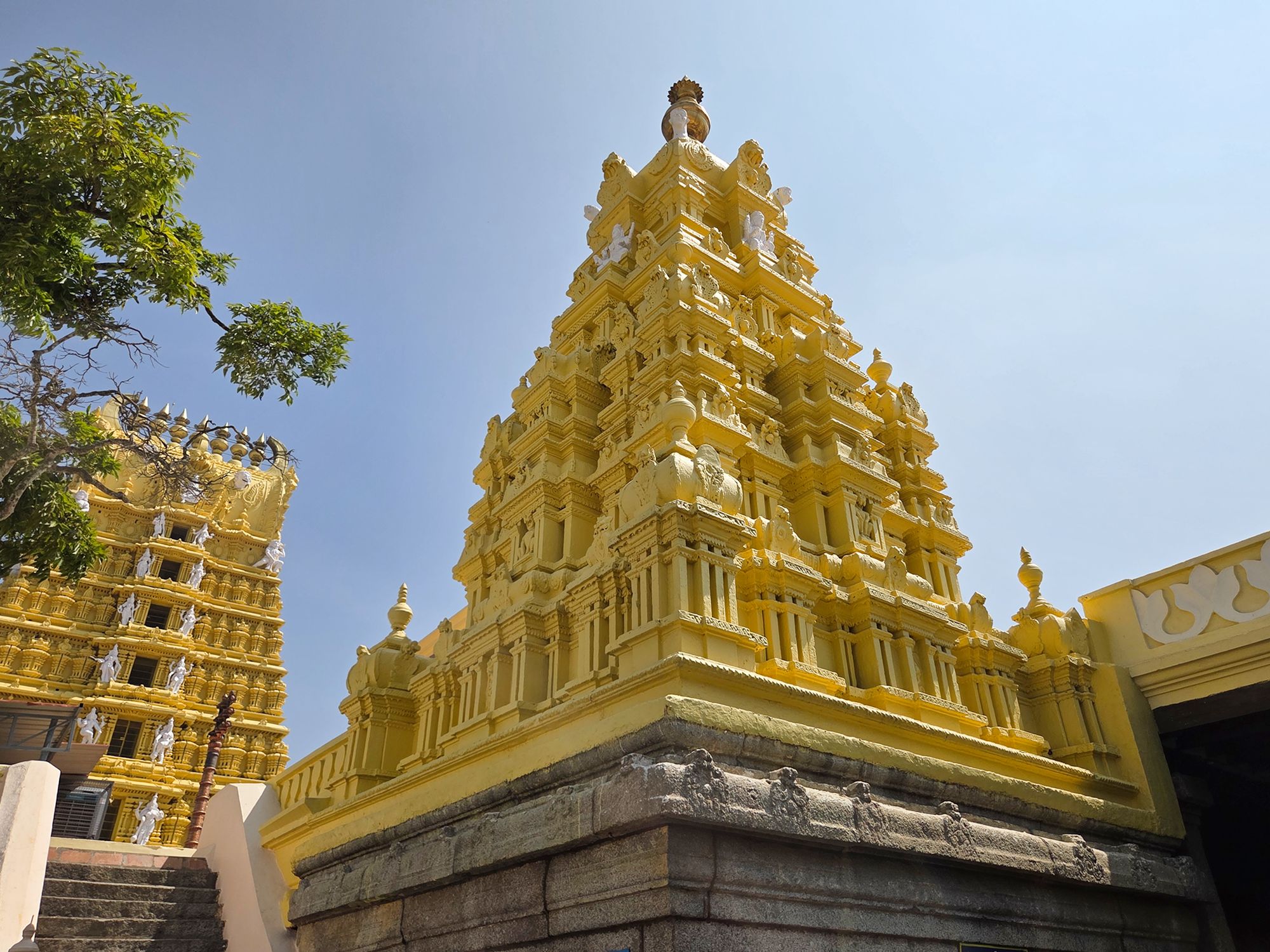 Sri Chamundeshwari and Keshava Temple (19) Sri Chamundeshwari and Keshava Temple (19)
