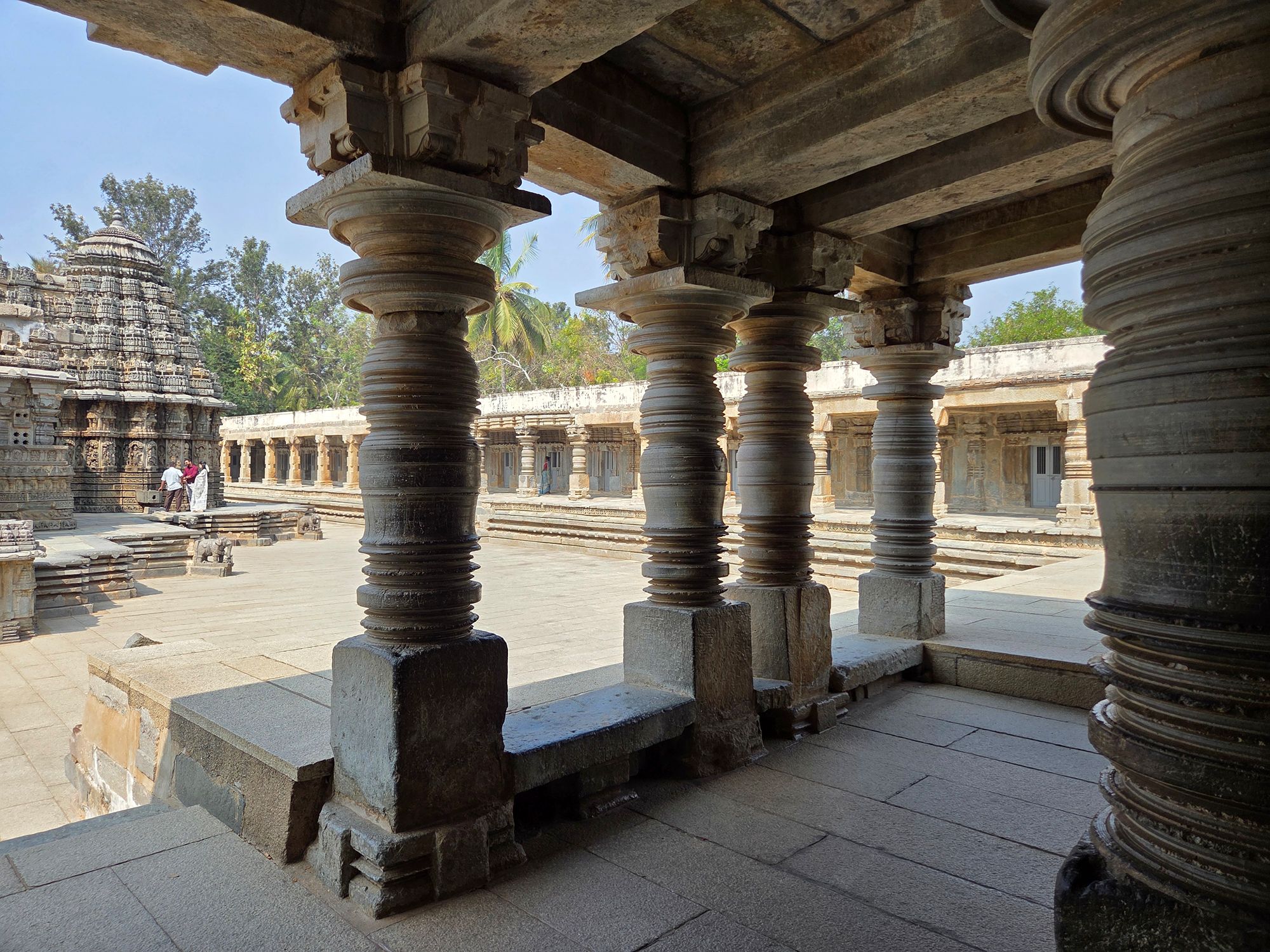 Sri Chamundeshwari and Keshava Temple (39) Sri Chamundeshwari and Keshava Temple (39)