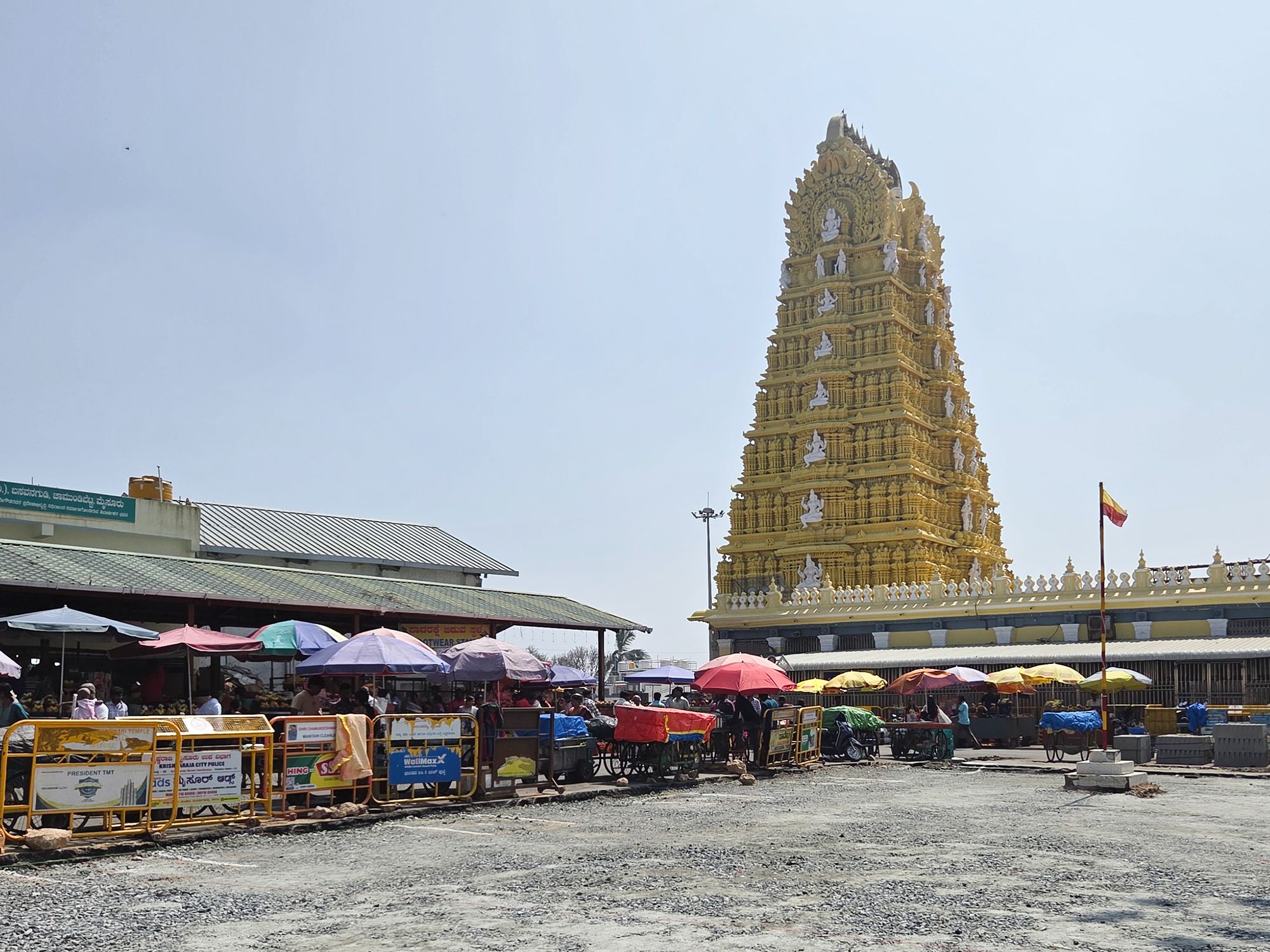 Sri Chamundeshwari and Keshava Temple (6) Sri Chamundeshwari and Keshava Temple (6)