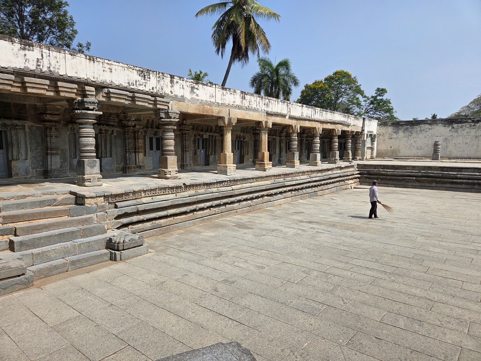 Sri Chamundeshwari and Keshava Temple (80) Sri Chamundeshwari and Keshava Temple (80)