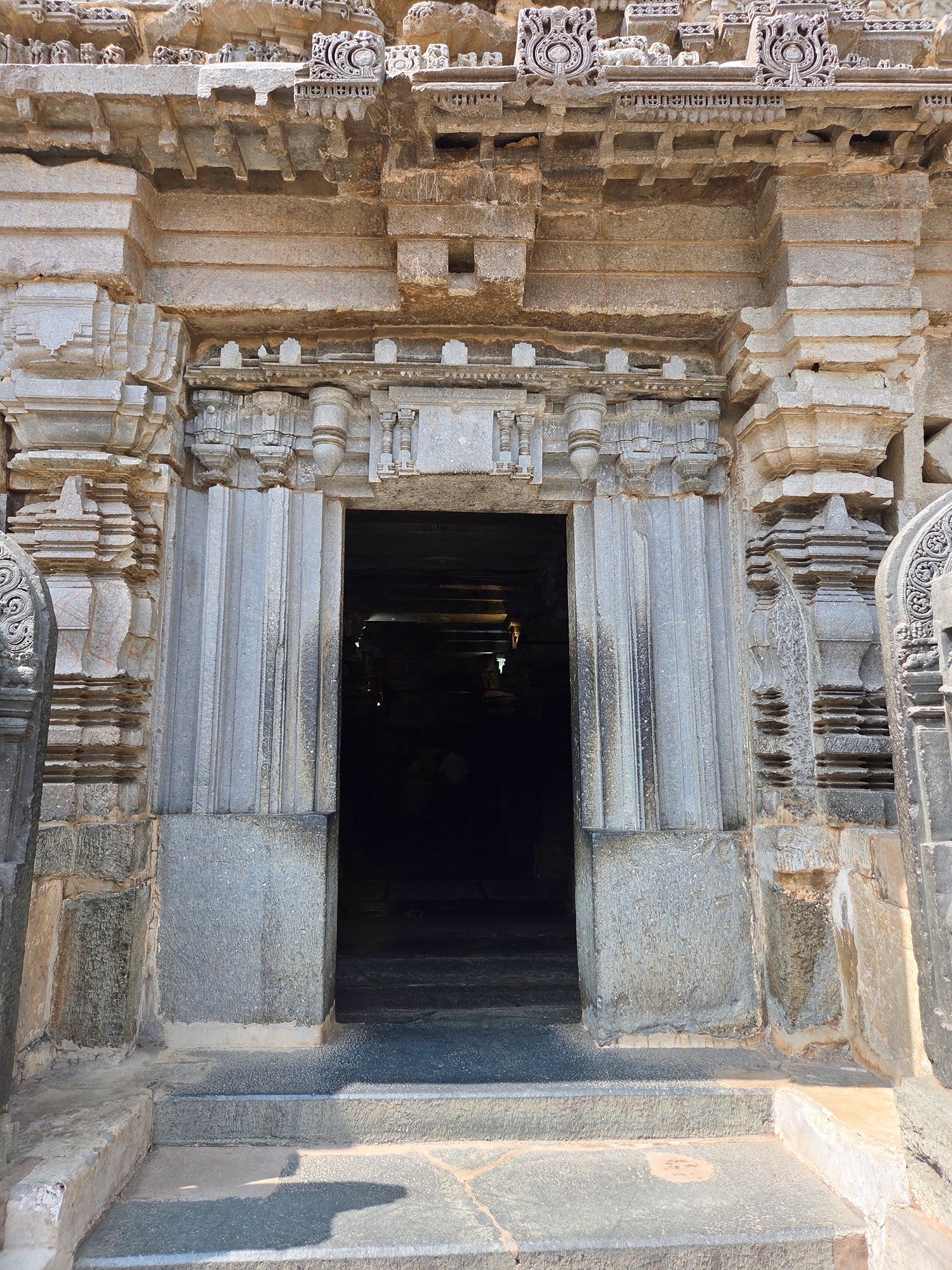 Sri Chamundeshwari and Keshava Temple (84) Sri Chamundeshwari and Keshava Temple (84)