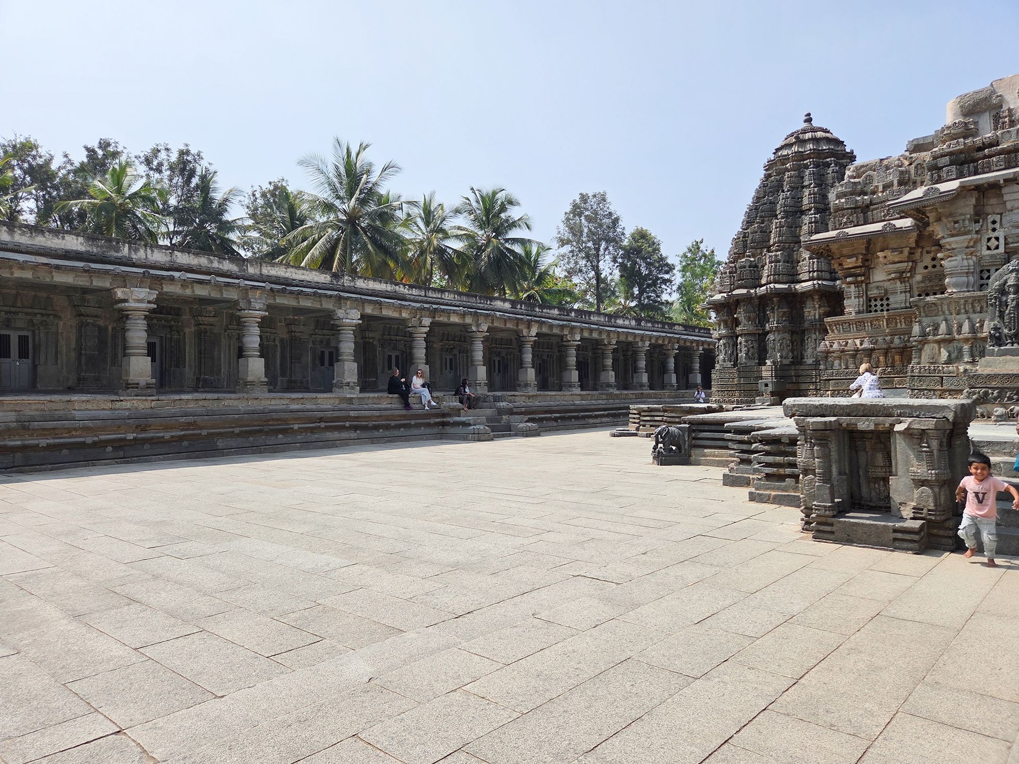 Sri Chamundeshwari and Keshava Temple (88) Sri Chamundeshwari and Keshava Temple (88)