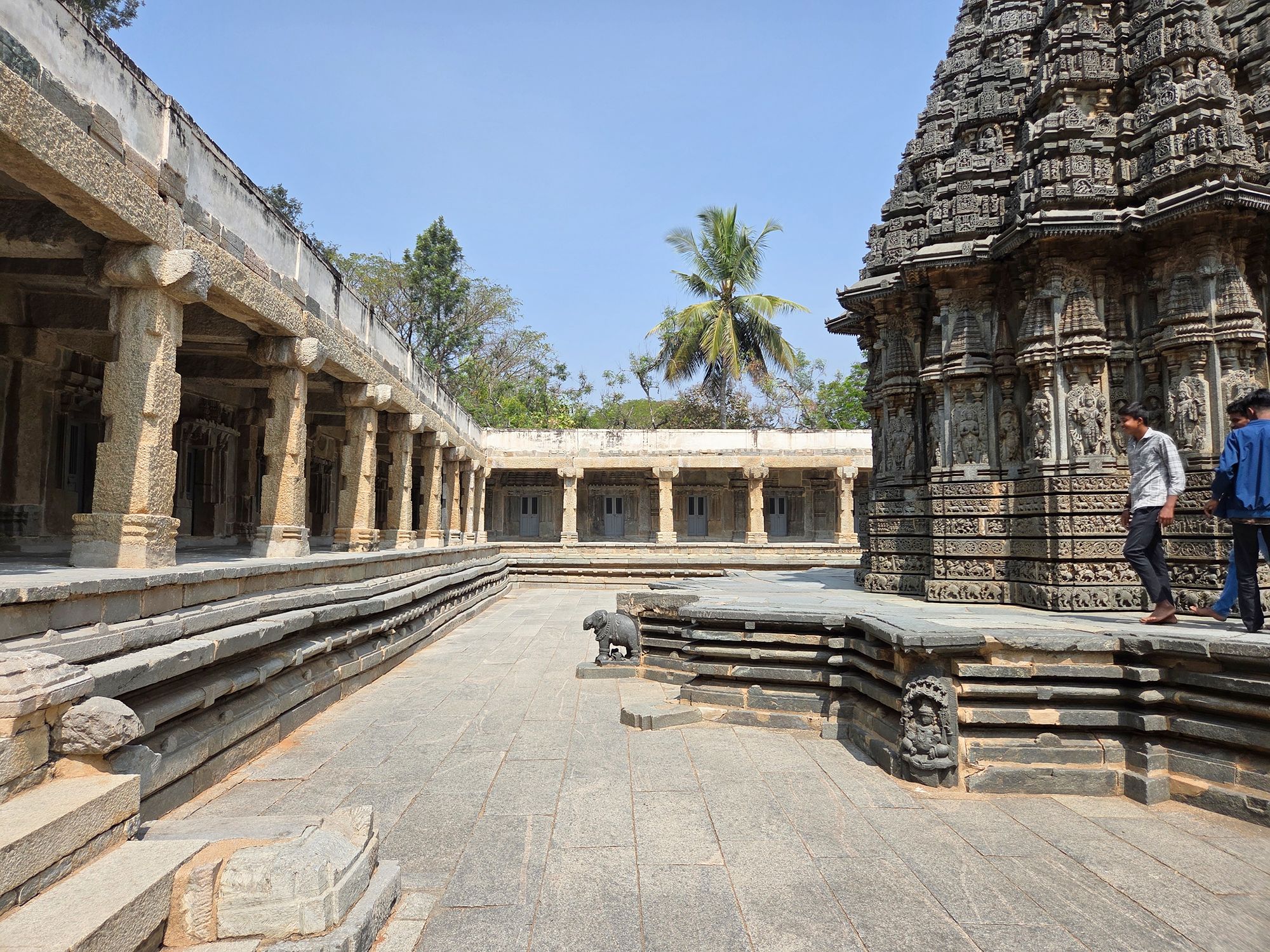 Sri Chamundeshwari and Keshava Temple (95) Sri Chamundeshwari and Keshava Temple (95)