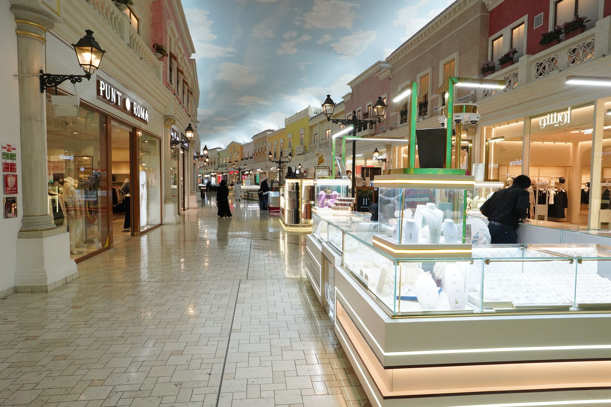 Villaggio Mall, Aspire Park, and Al Mirqab Al Jadeed St (11)