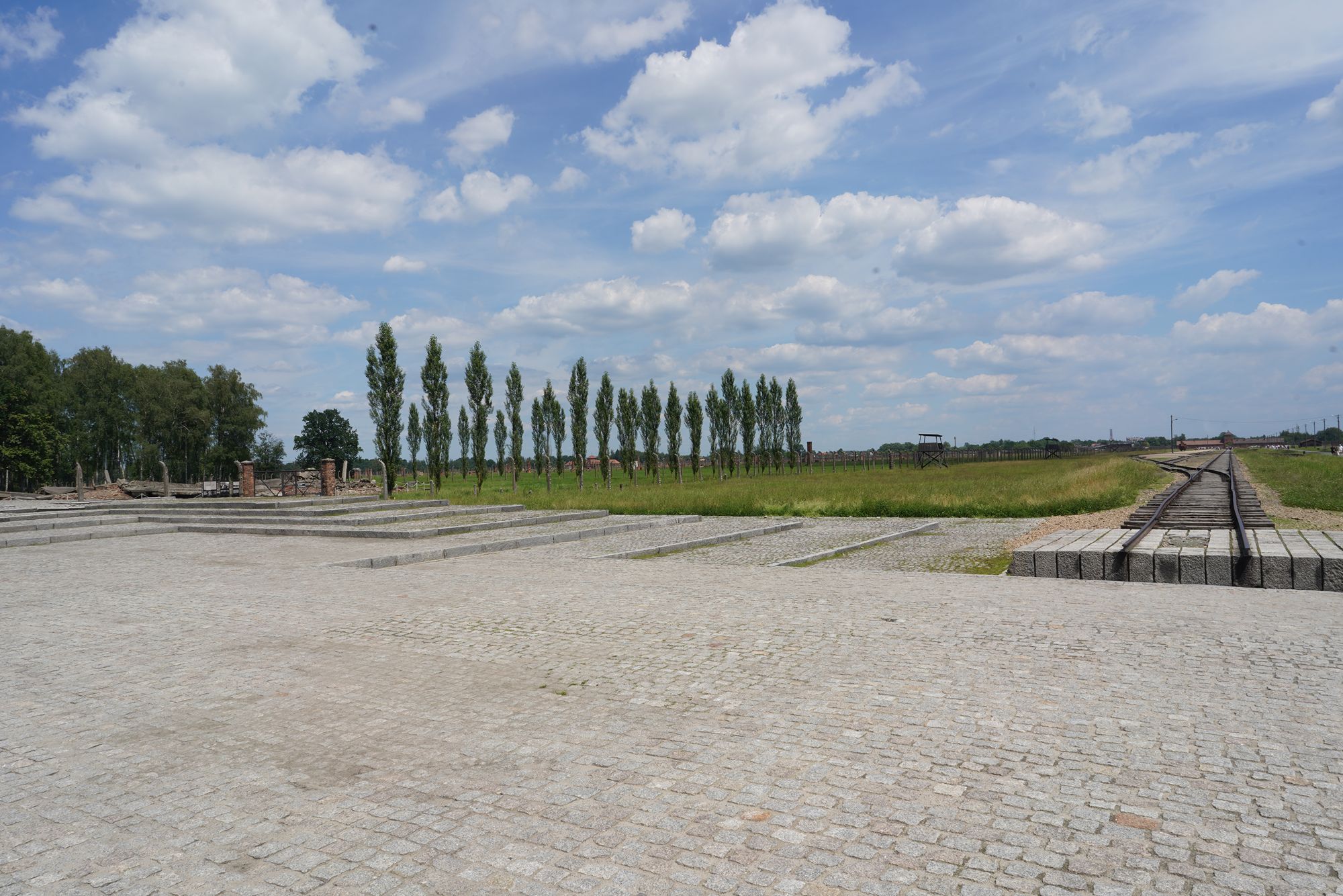 Auschwitz II-Birkenau (51) Auschwitz II-Birkenau (51)