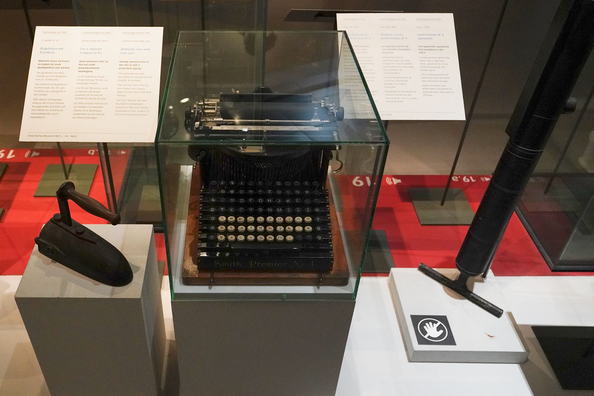 Bernisches Historisches Museum – Einstein I (106) Bernisches Historisches Museum – Einstein I (106)