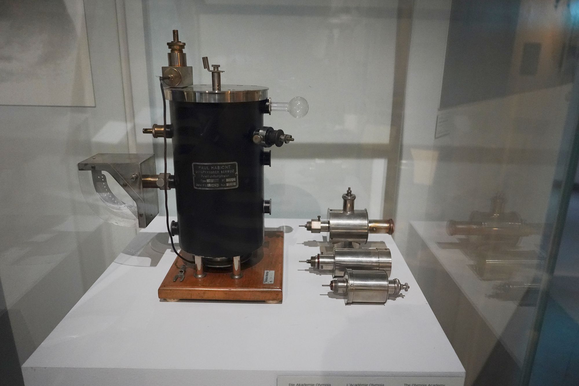 Bernisches Historisches Museum – Einstein I (117) Bernisches Historisches Museum – Einstein I (117)