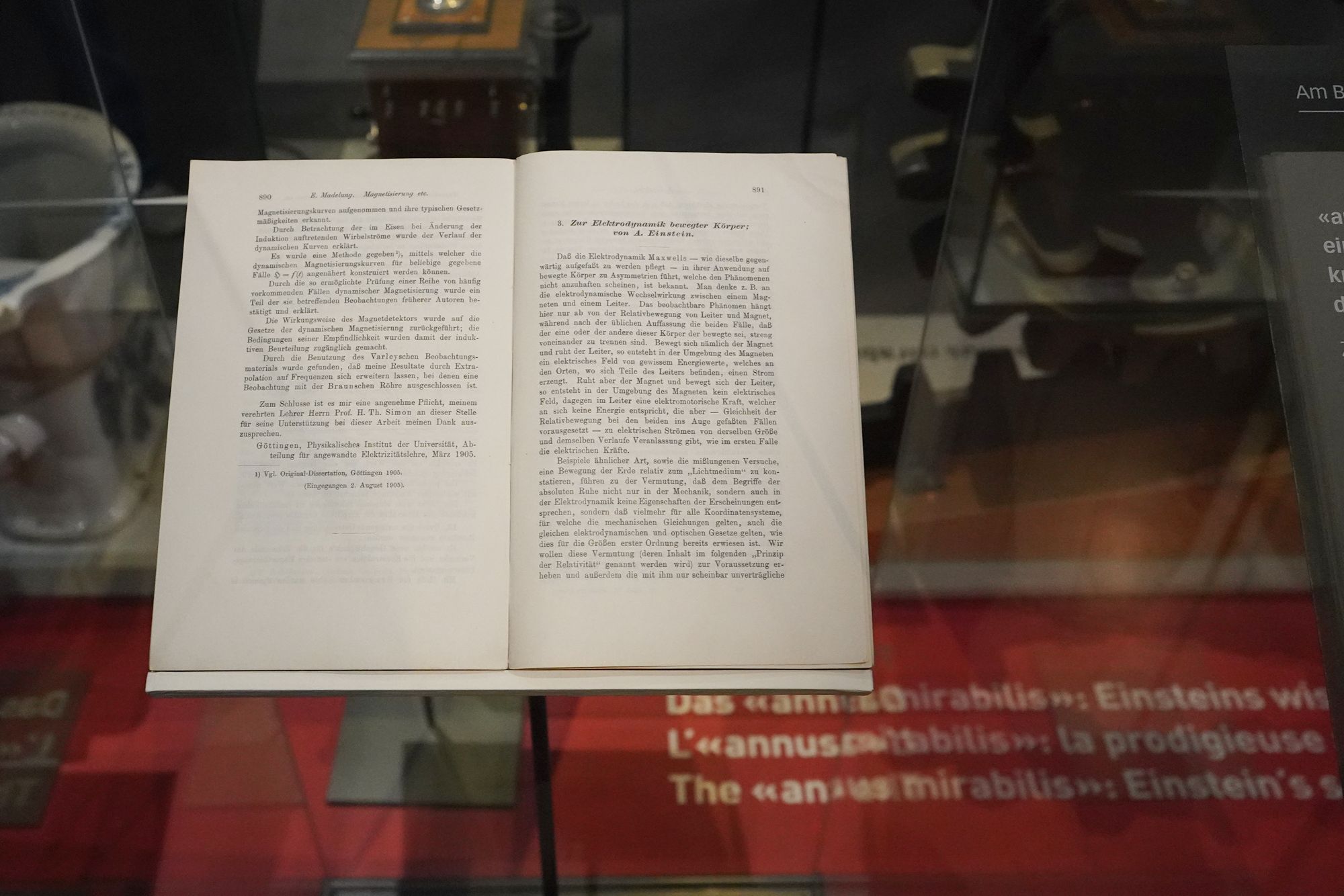Bernisches Historisches Museum – Einstein I (125) Bernisches Historisches Museum – Einstein I (125)