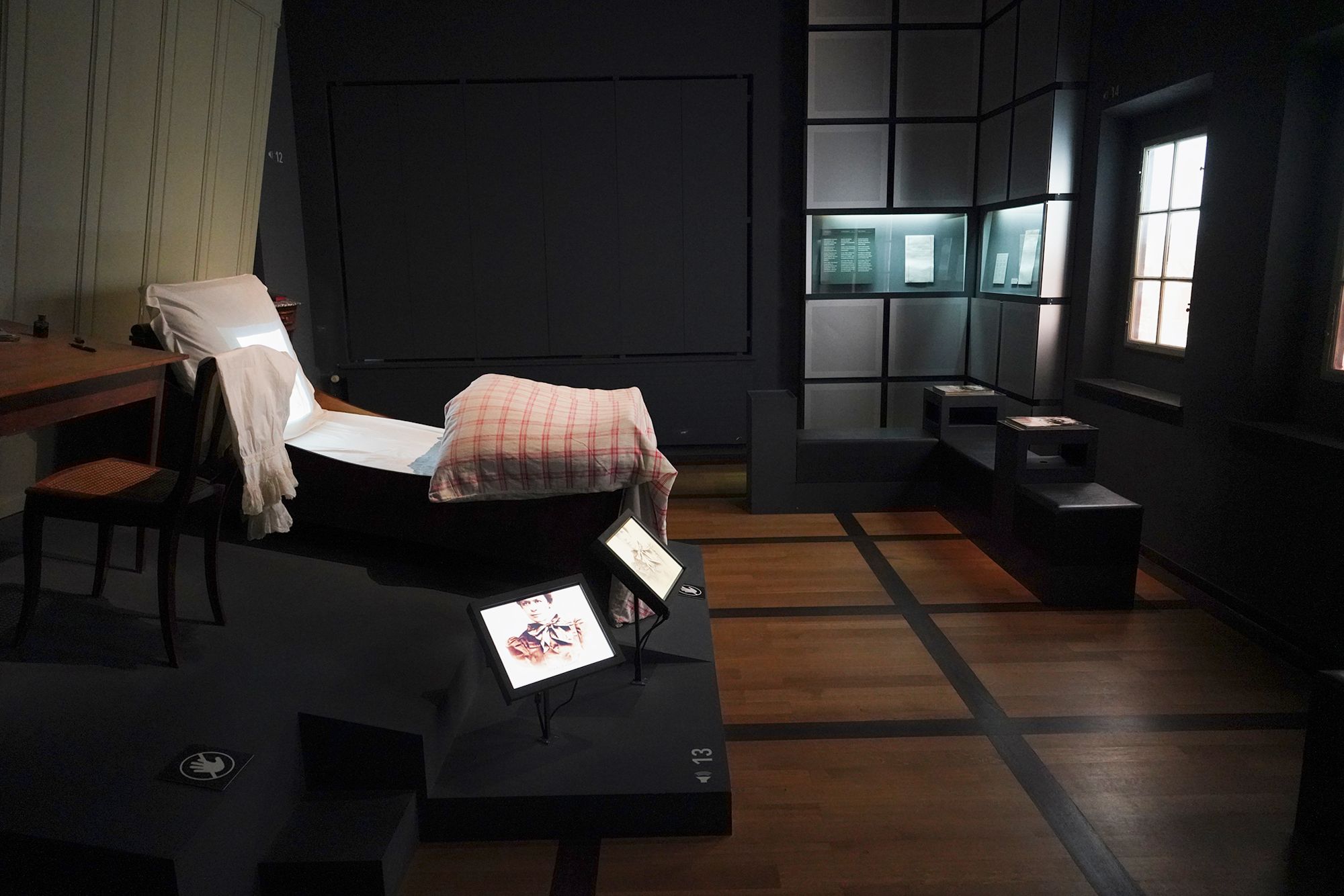 Bernisches Historisches Museum – Einstein I (87) Bernisches Historisches Museum – Einstein I (87)