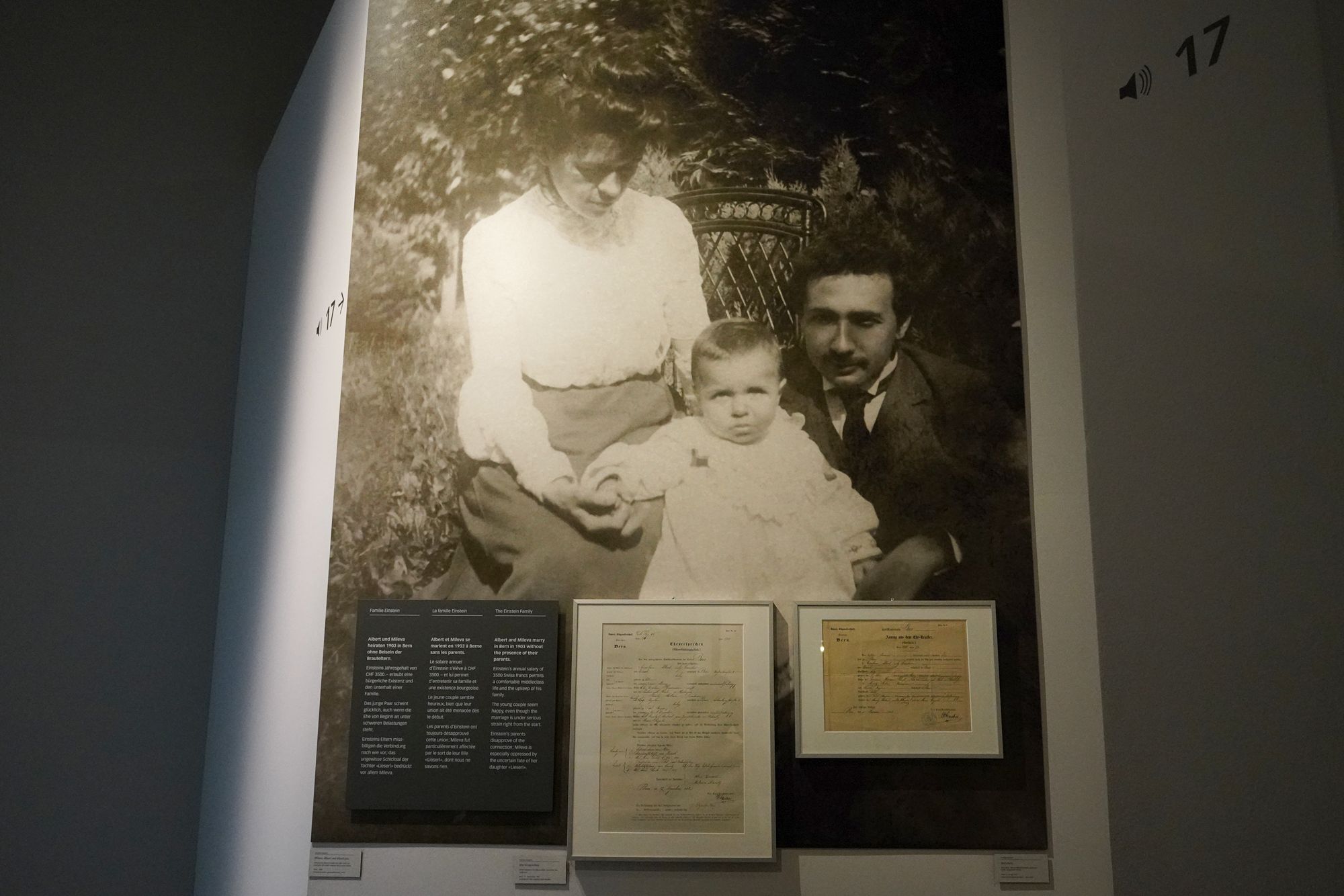 Bernisches Historisches Museum – Einstein I (92) Bernisches Historisches Museum – Einstein I (92)