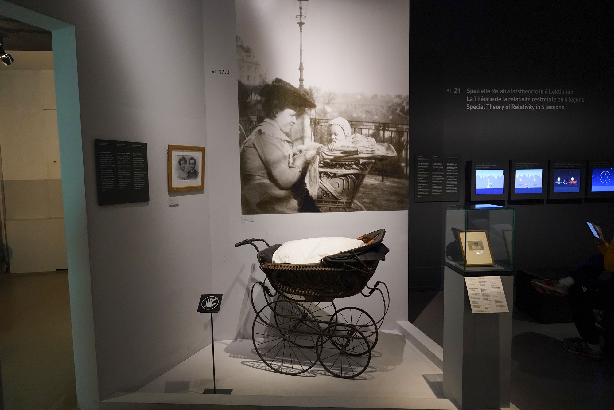 Bernisches Historisches Museum – Einstein I (99) Bernisches Historisches Museum – Einstein I (99)