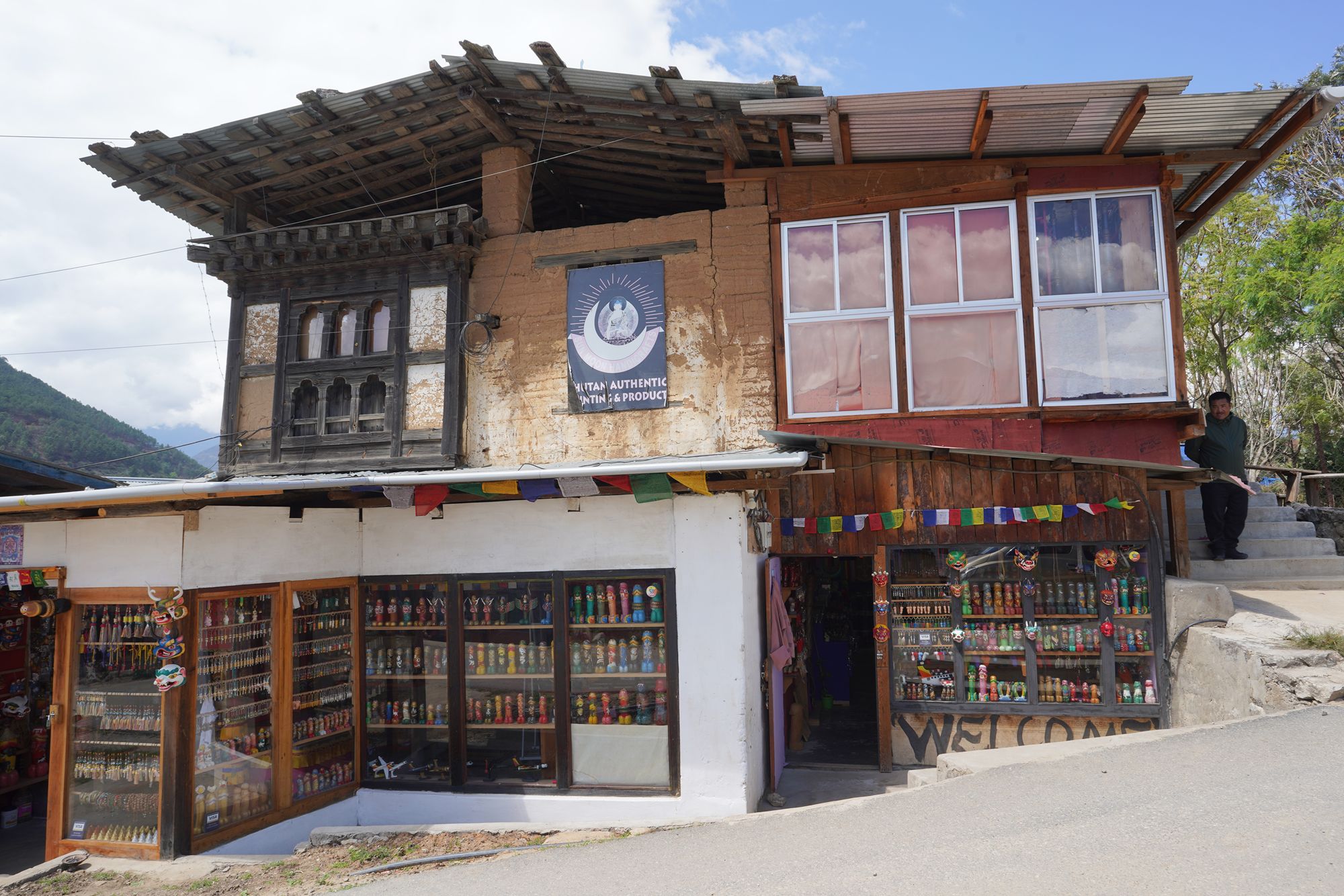 Bhutan – Buddha Dordenma, Dochula Pass, Chimi Lhakhang (109)