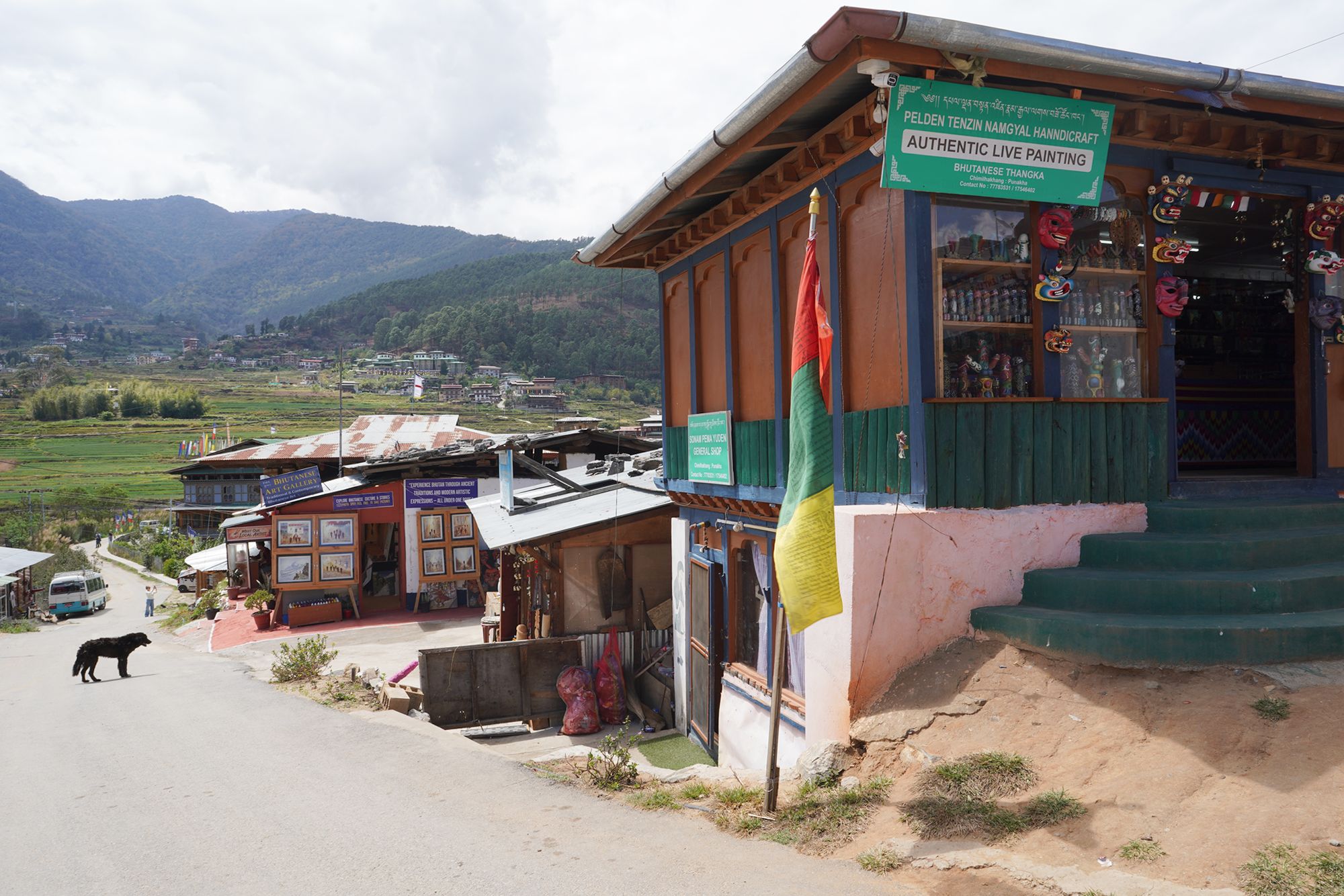 Bhutan – Buddha Dordenma, Dochula Pass, Chimi Lhakhang (113)