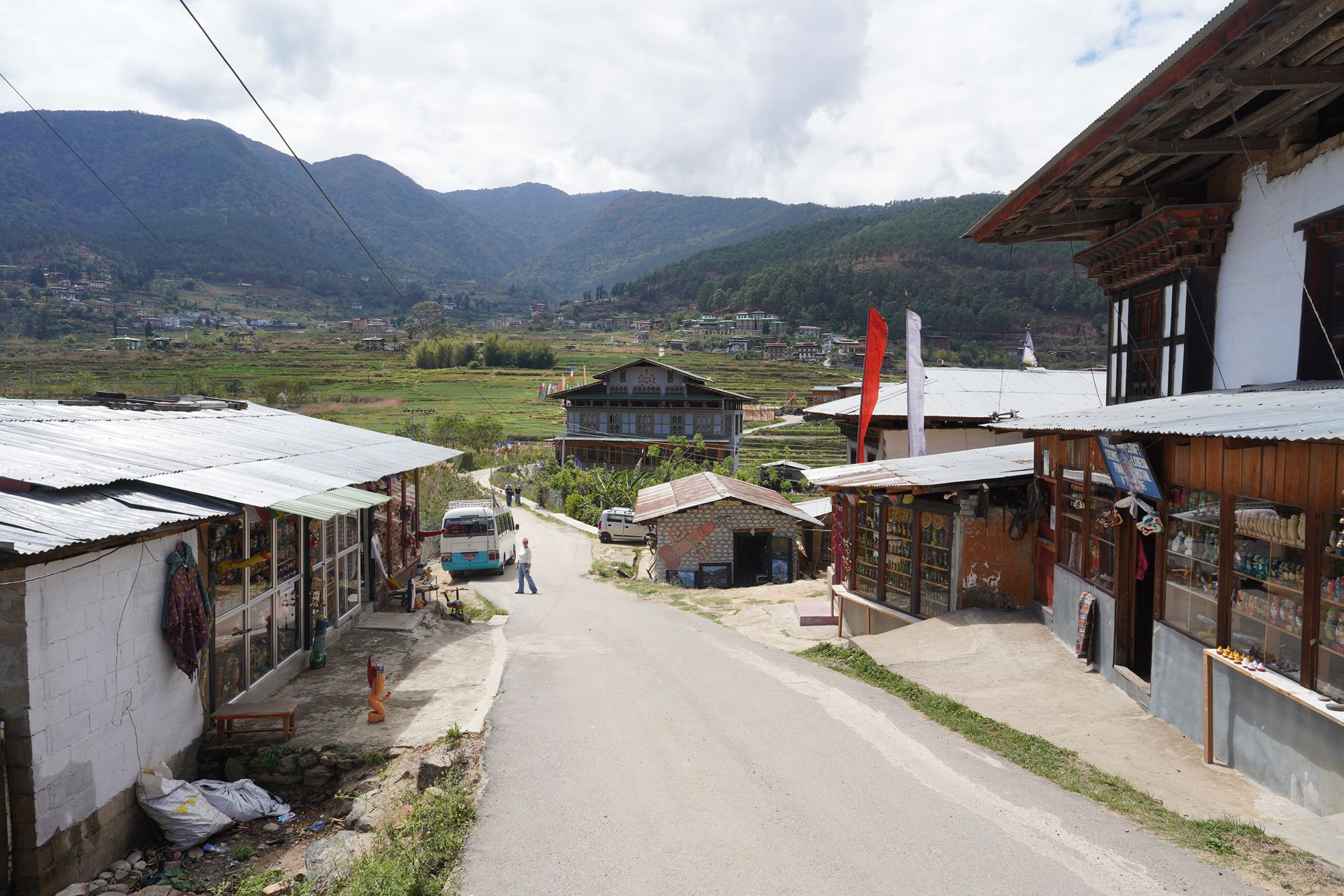 Bhutan – Buddha Dordenma, Dochula Pass, Chimi Lhakhang (116)