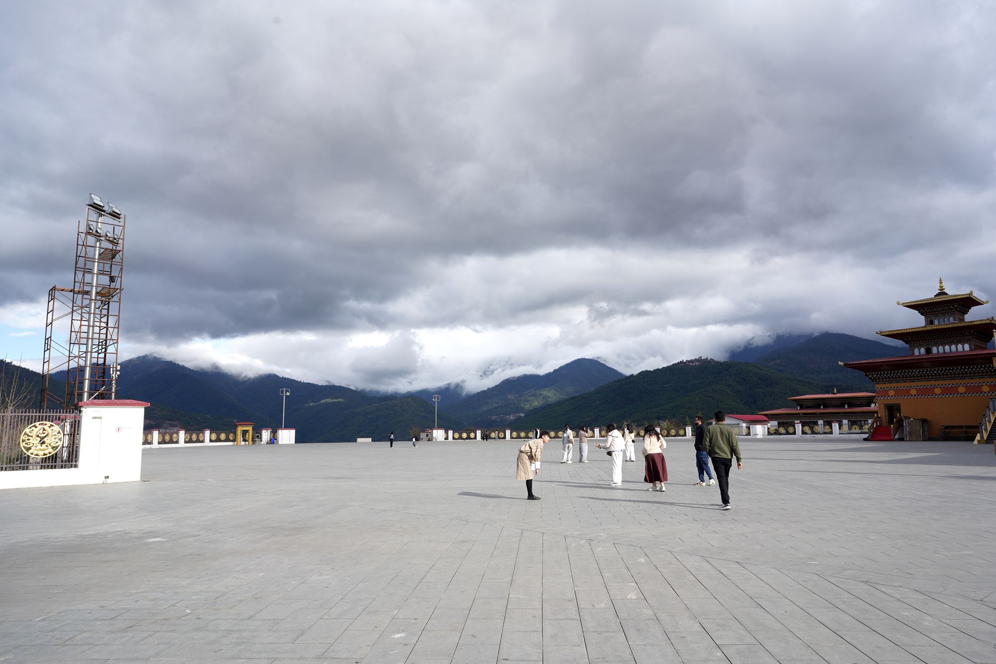 Bhutan – Buddha Dordenma, Dochula Pass, Chimi Lhakhang (13)