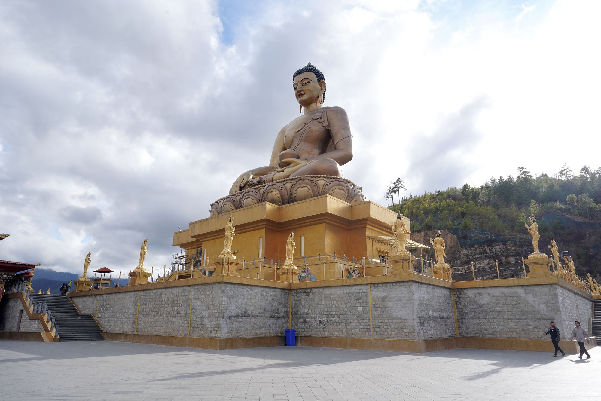 Bhutan – Buddha Dordenma, Dochula Pass, Chimi Lhakhang (14)