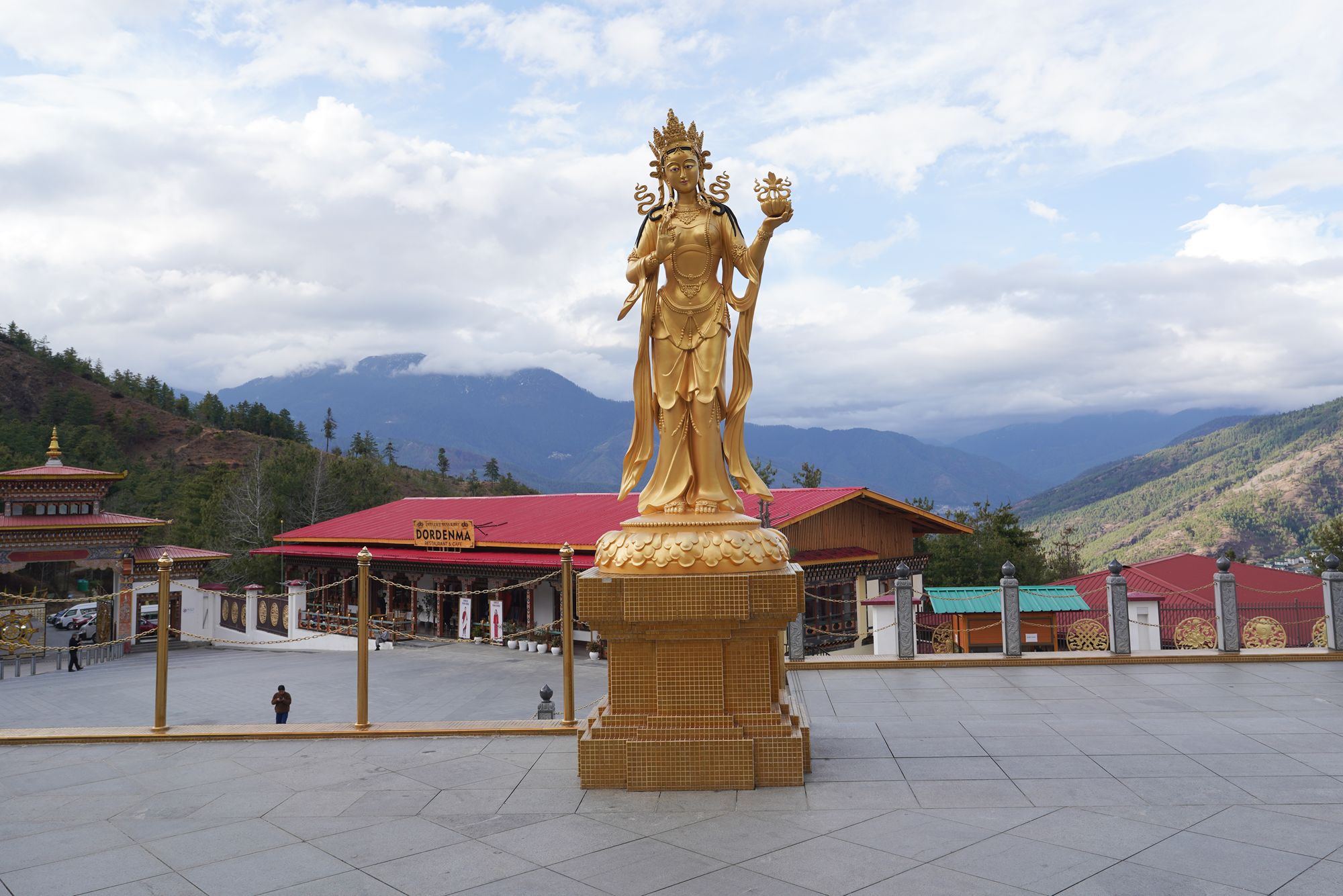 Bhutan – Buddha Dordenma, Dochula Pass, Chimi Lhakhang (24)