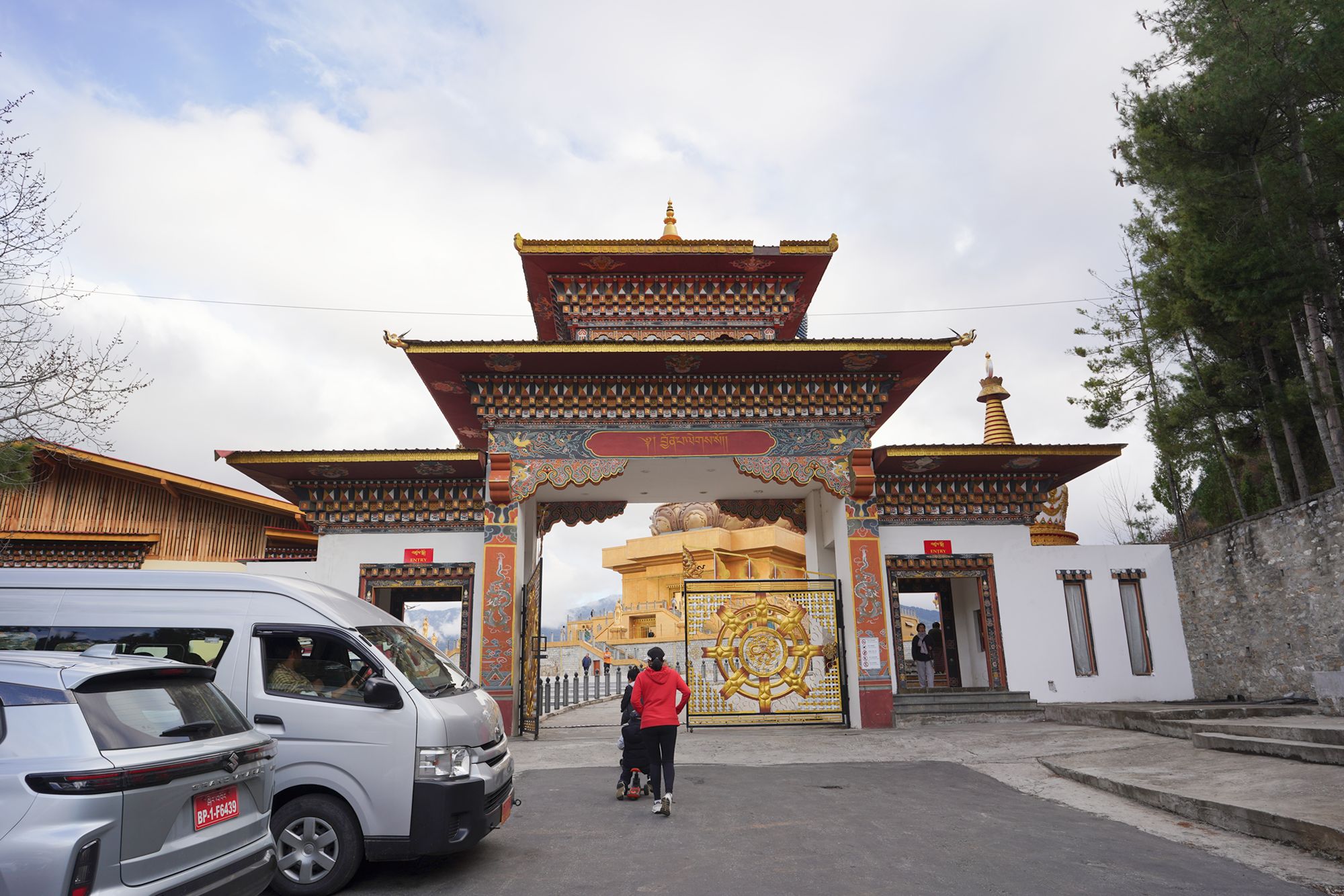 Bhutan – Buddha Dordenma, Dochula Pass, Chimi Lhakhang (26)