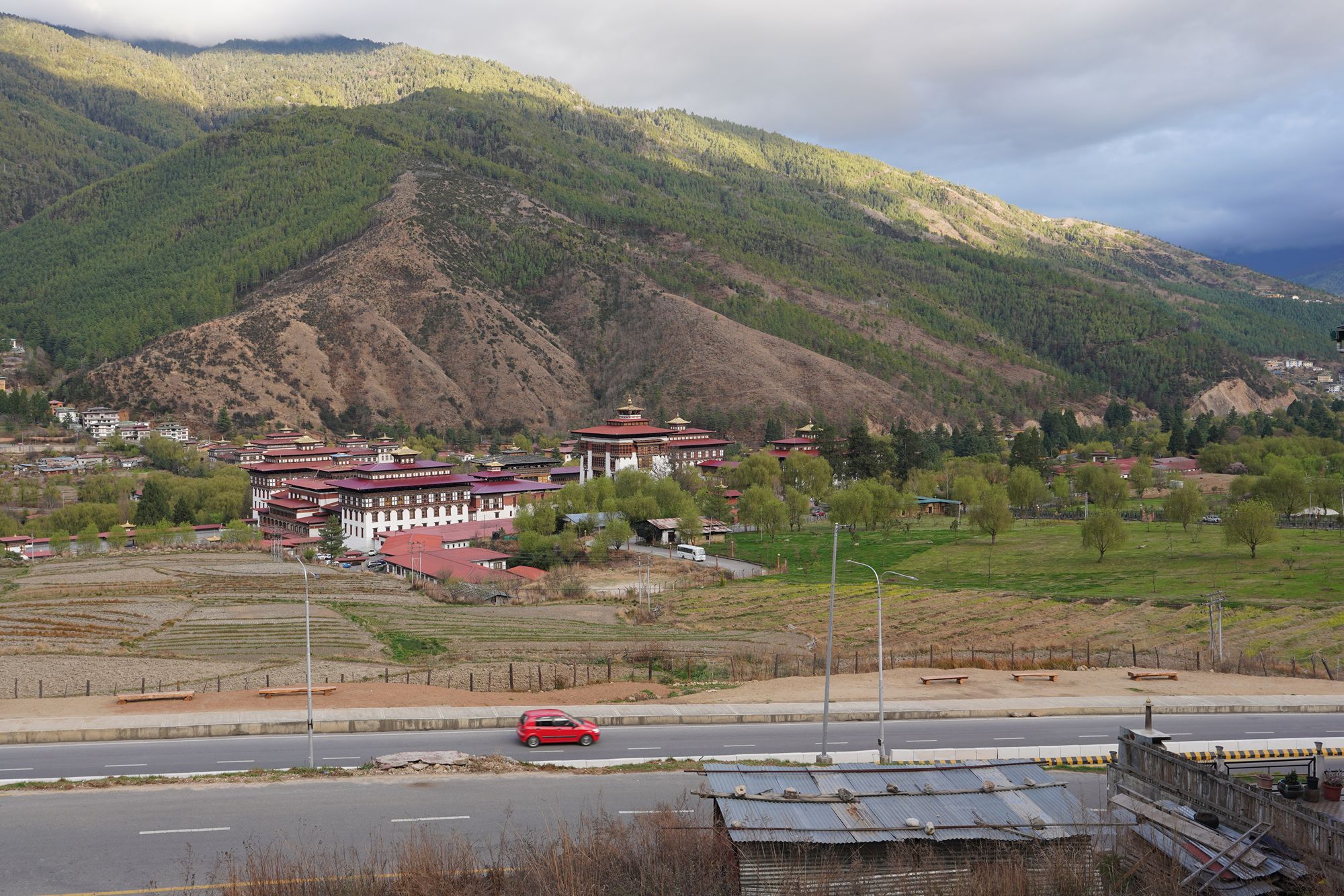 Bhutan – Buddha Dordenma, Dochula Pass, Chimi Lhakhang (28)