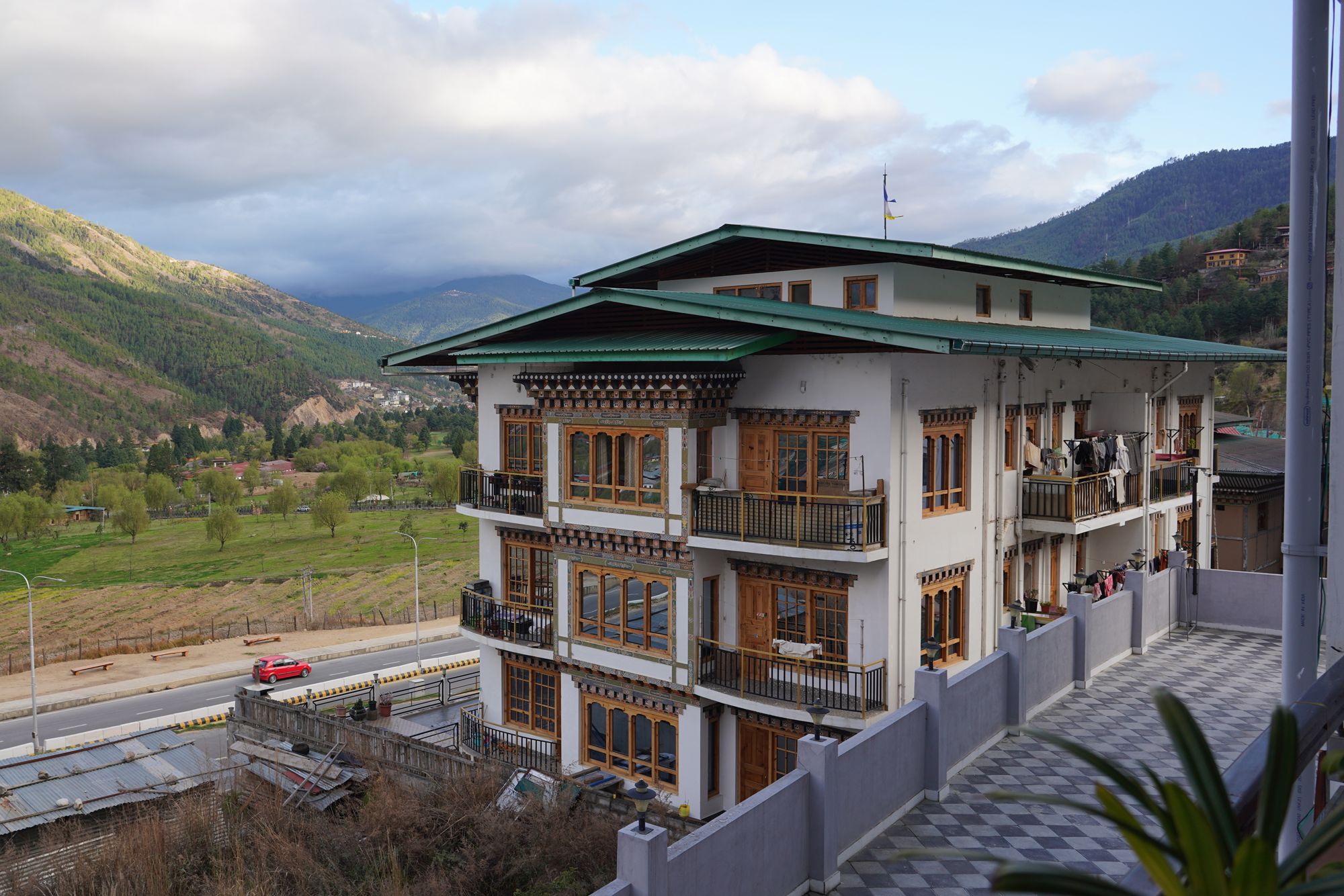 Bhutan – Buddha Dordenma, Dochula Pass, Chimi Lhakhang (29)