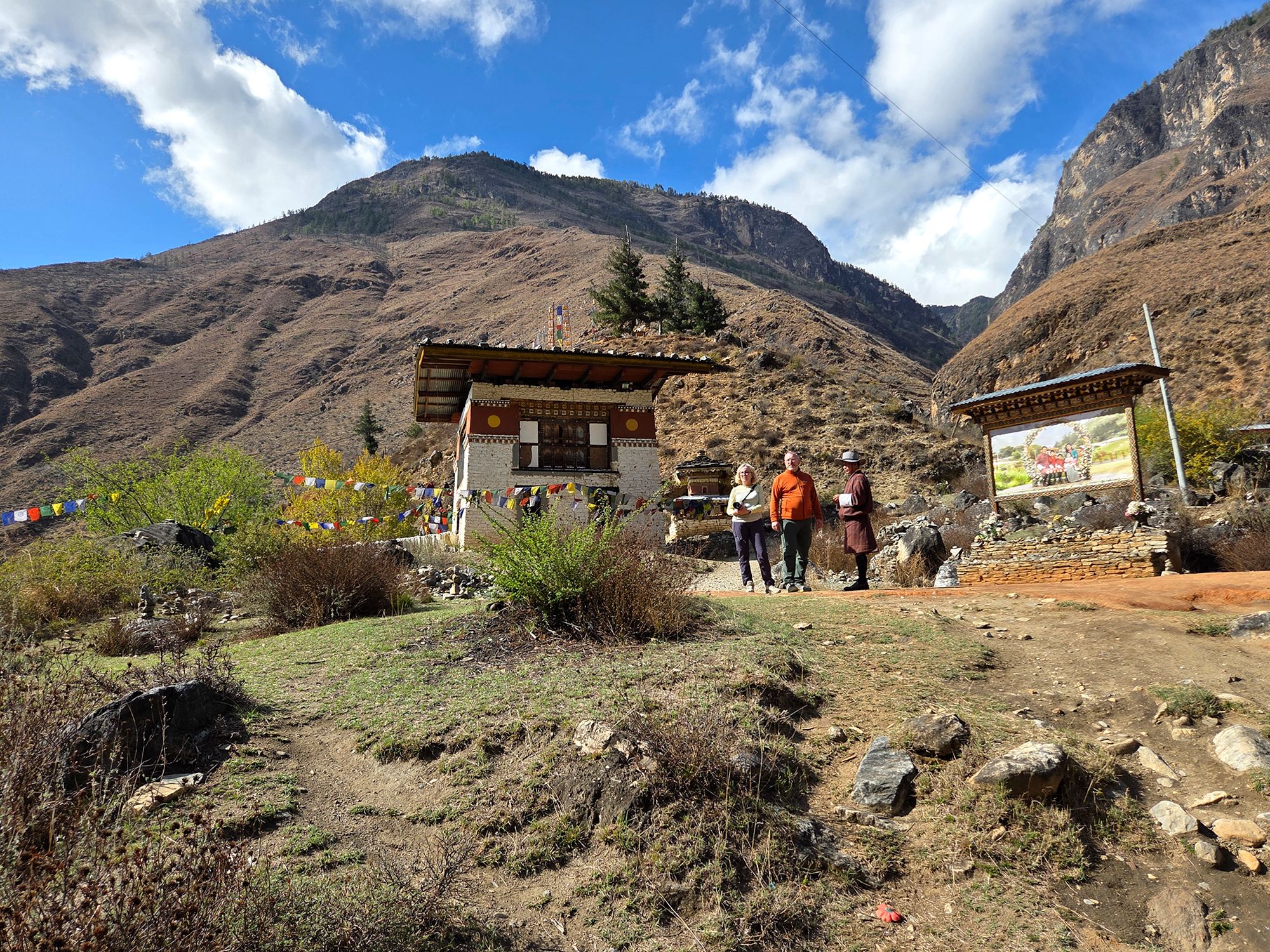 Bhutan – Buddha Dordenma, Dochula Pass, Chimi Lhakhang (3)