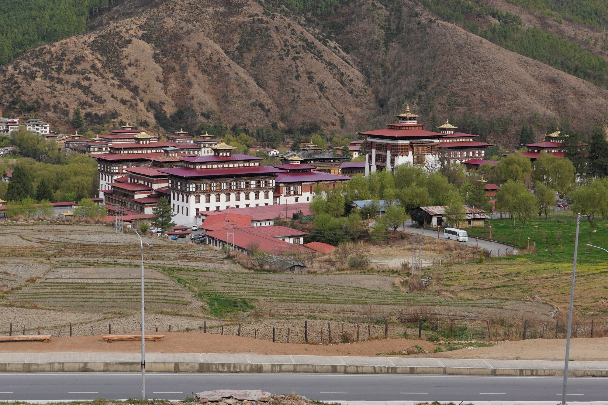 Bhutan – Buddha Dordenma, Dochula Pass, Chimi Lhakhang (30)