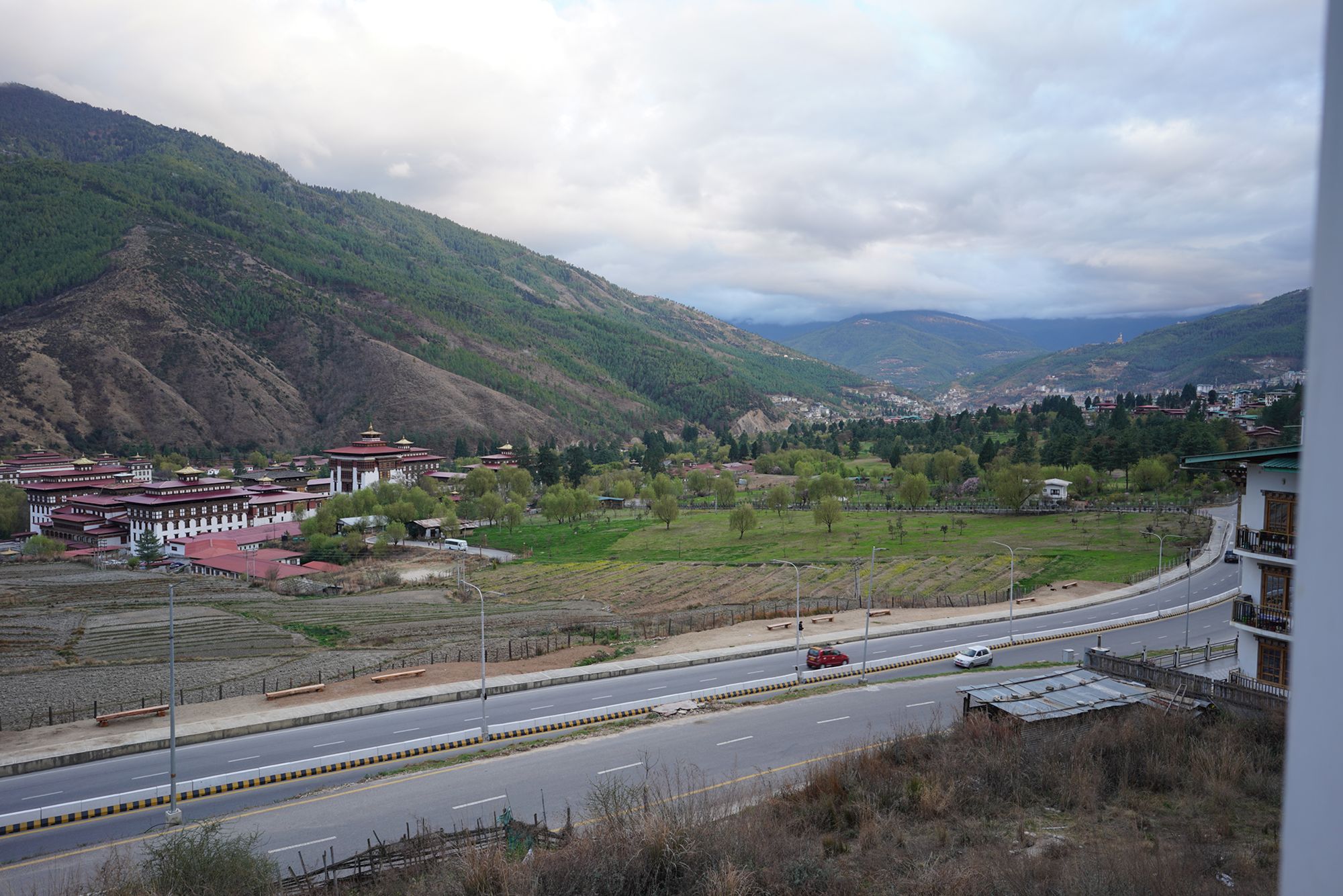 Bhutan – Buddha Dordenma, Dochula Pass, Chimi Lhakhang (33)