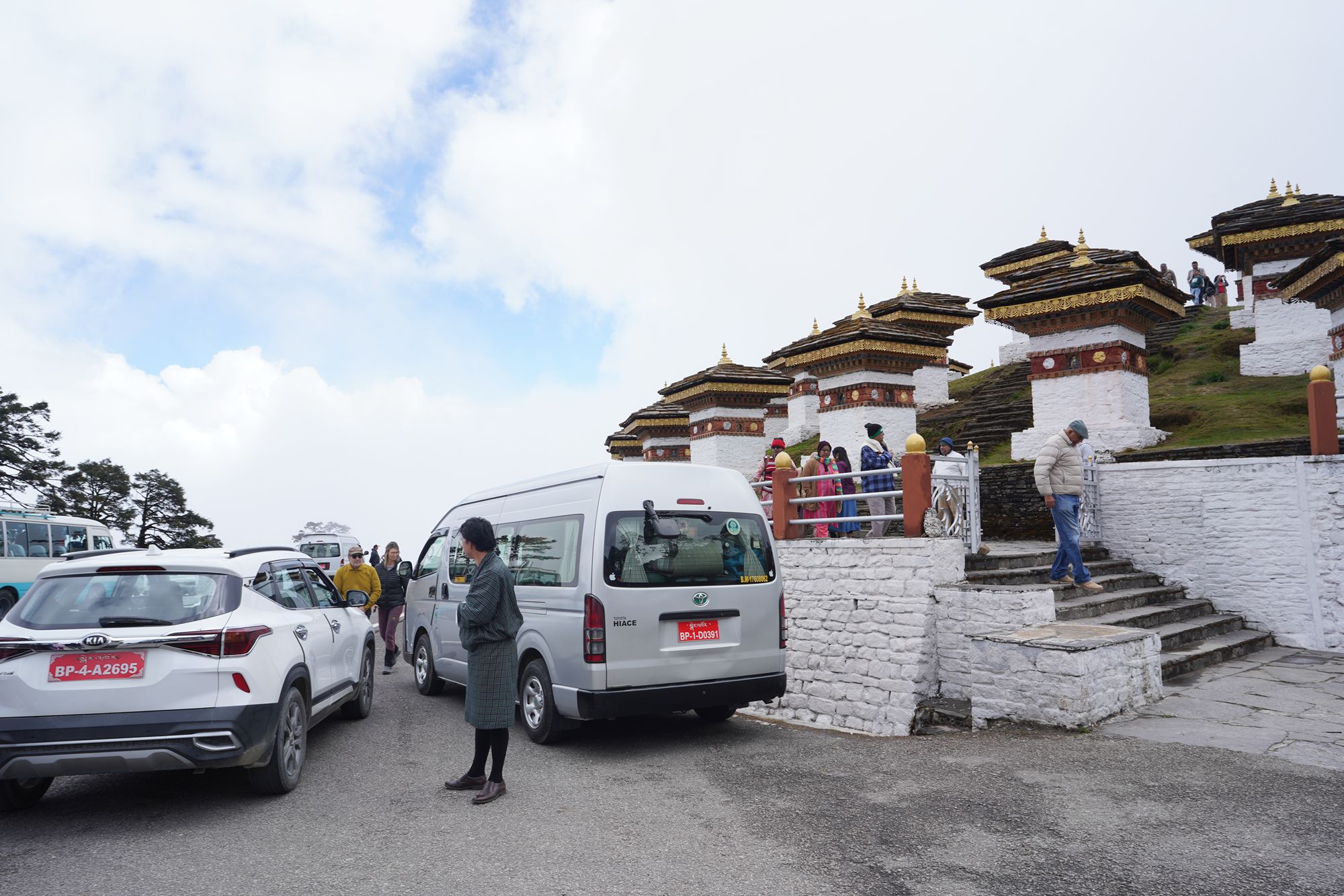 Bhutan – Buddha Dordenma, Dochula Pass, Chimi Lhakhang (39)