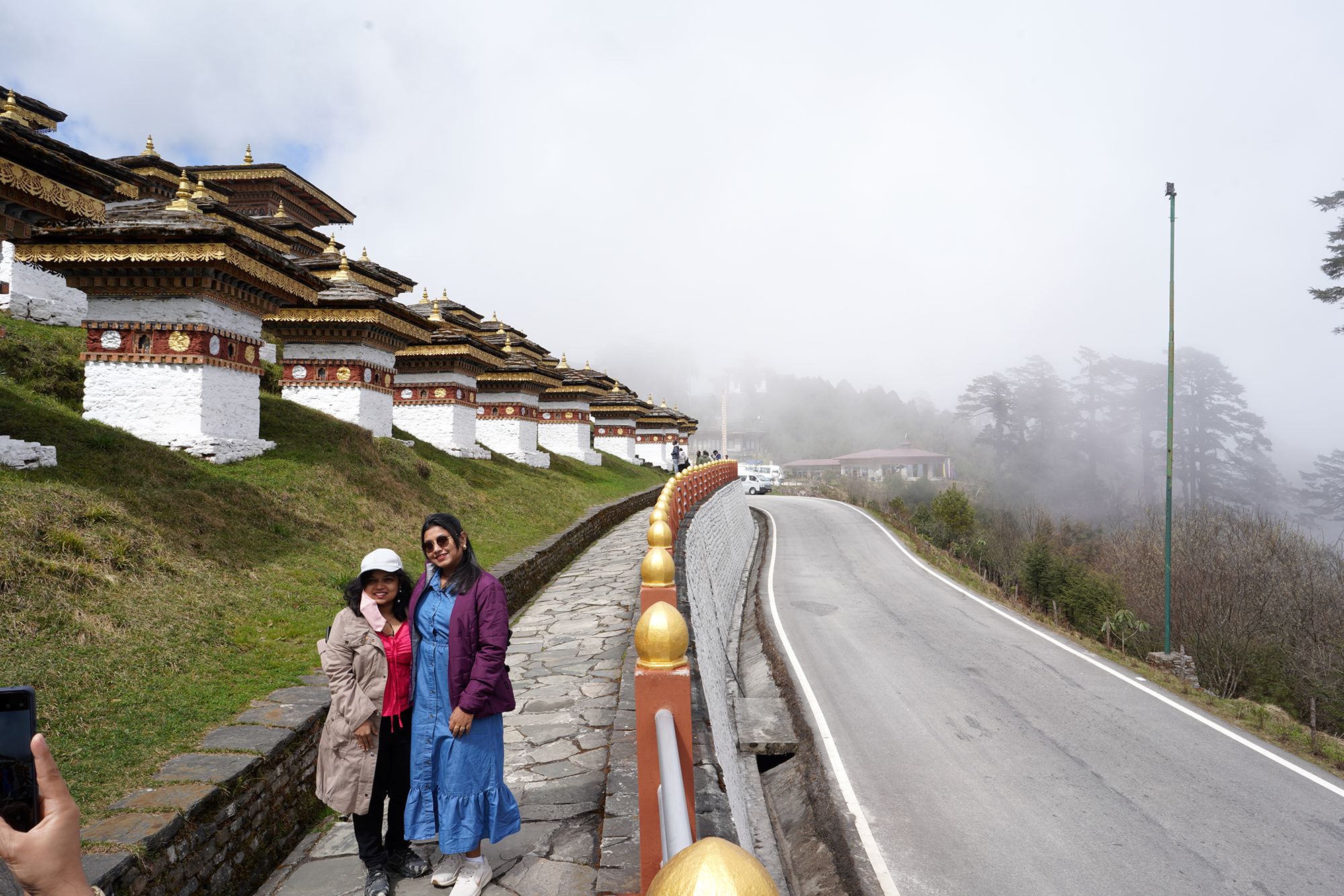 Bhutan – Buddha Dordenma, Dochula Pass, Chimi Lhakhang (56)
