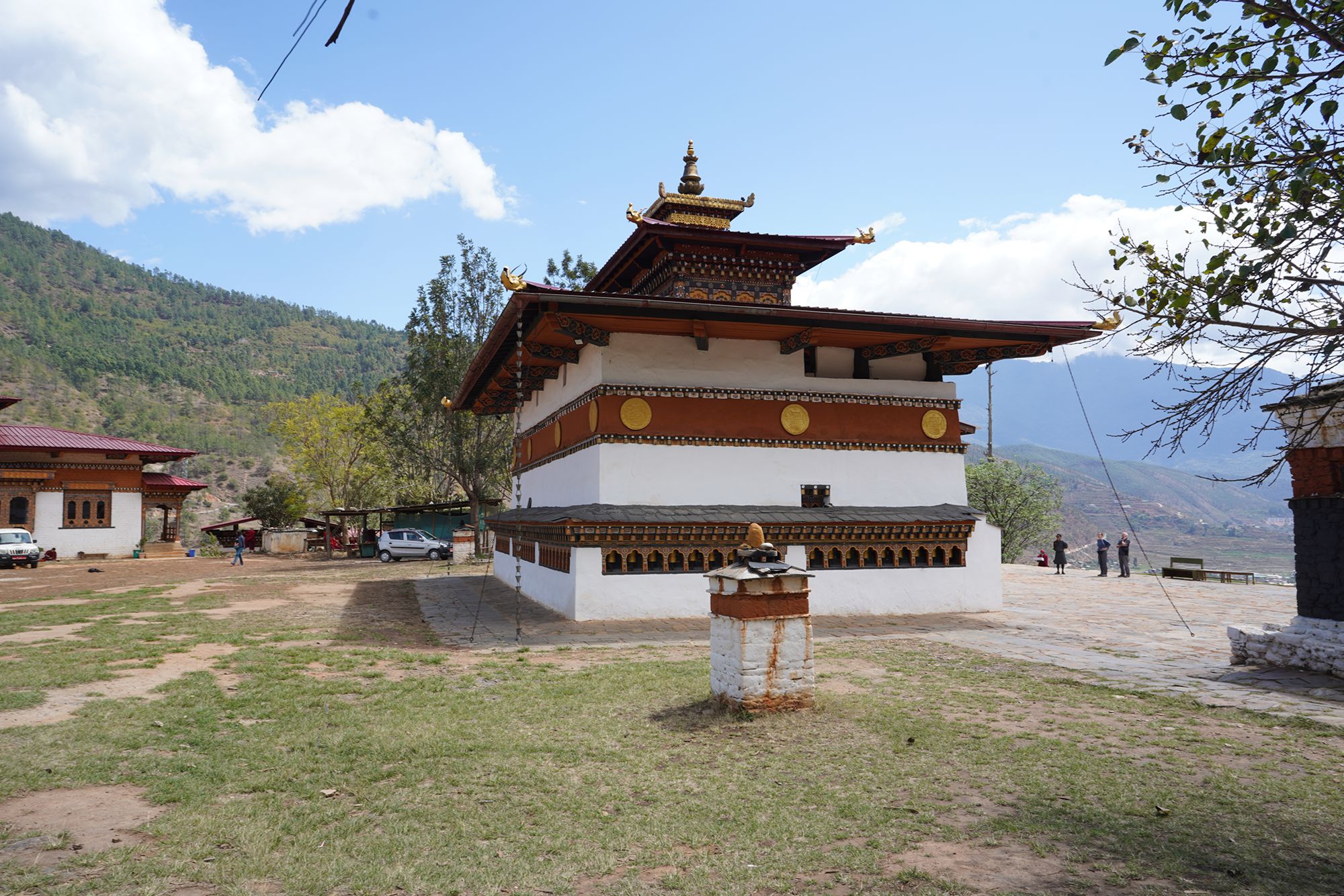 Bhutan – Buddha Dordenma, Dochula Pass, Chimi Lhakhang (90)