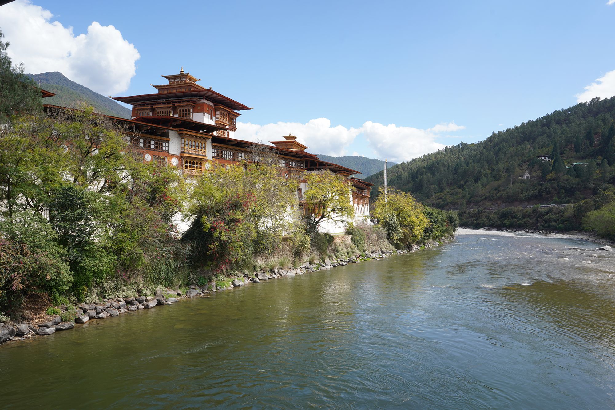 Bhutan – Punakha Dzong and Suspension Bridge, Paro Rinpung Dzong and Ta Dzong (10) Bhutan – Punakha Dzong and Suspension Bridge, Paro Rinpung Dzong and Ta Dzong (10)