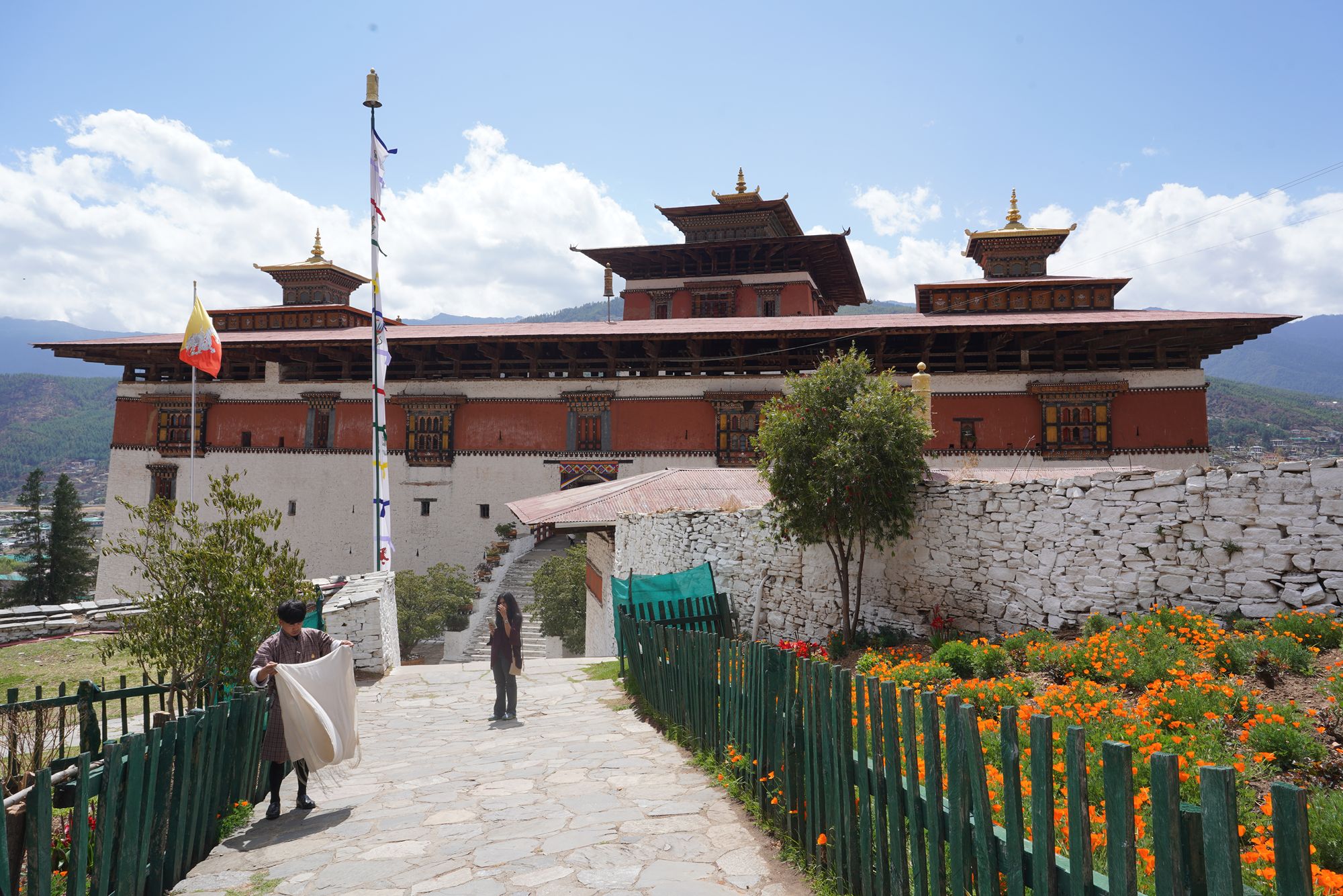 Bhutan – Punakha Dzong and Suspension Bridge, Paro Rinpung Dzong and Ta Dzong (100) Bhutan – Punakha Dzong and Suspension Bridge, Paro Rinpung Dzong and Ta Dzong (100)