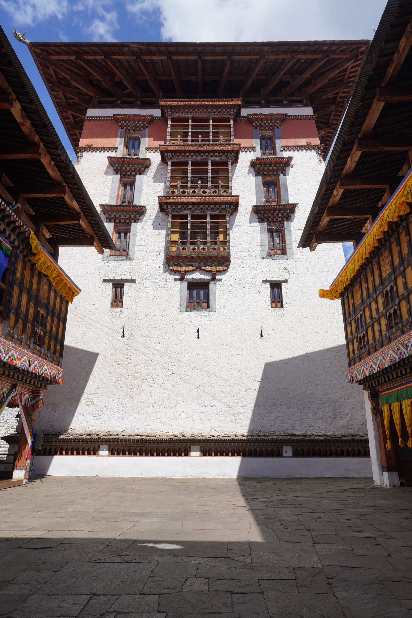 Bhutan – Punakha Dzong and Suspension Bridge, Paro Rinpung Dzong and Ta Dzong (130) Bhutan – Punakha Dzong and Suspension Bridge, Paro Rinpung Dzong and Ta Dzong (130)