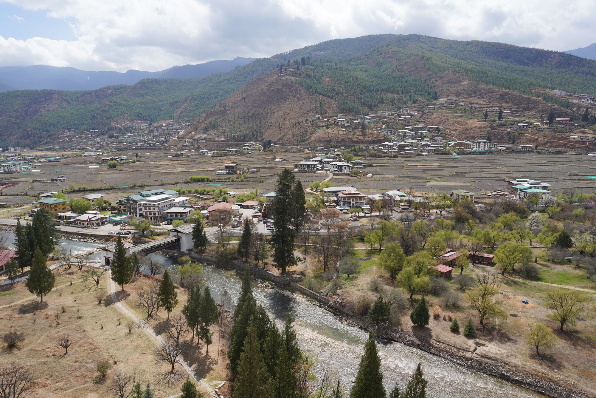 Bhutan – Punakha Dzong and Suspension Bridge, Paro Rinpung Dzong and Ta Dzong (132) Bhutan – Punakha Dzong and Suspension Bridge, Paro Rinpung Dzong and Ta Dzong (132)