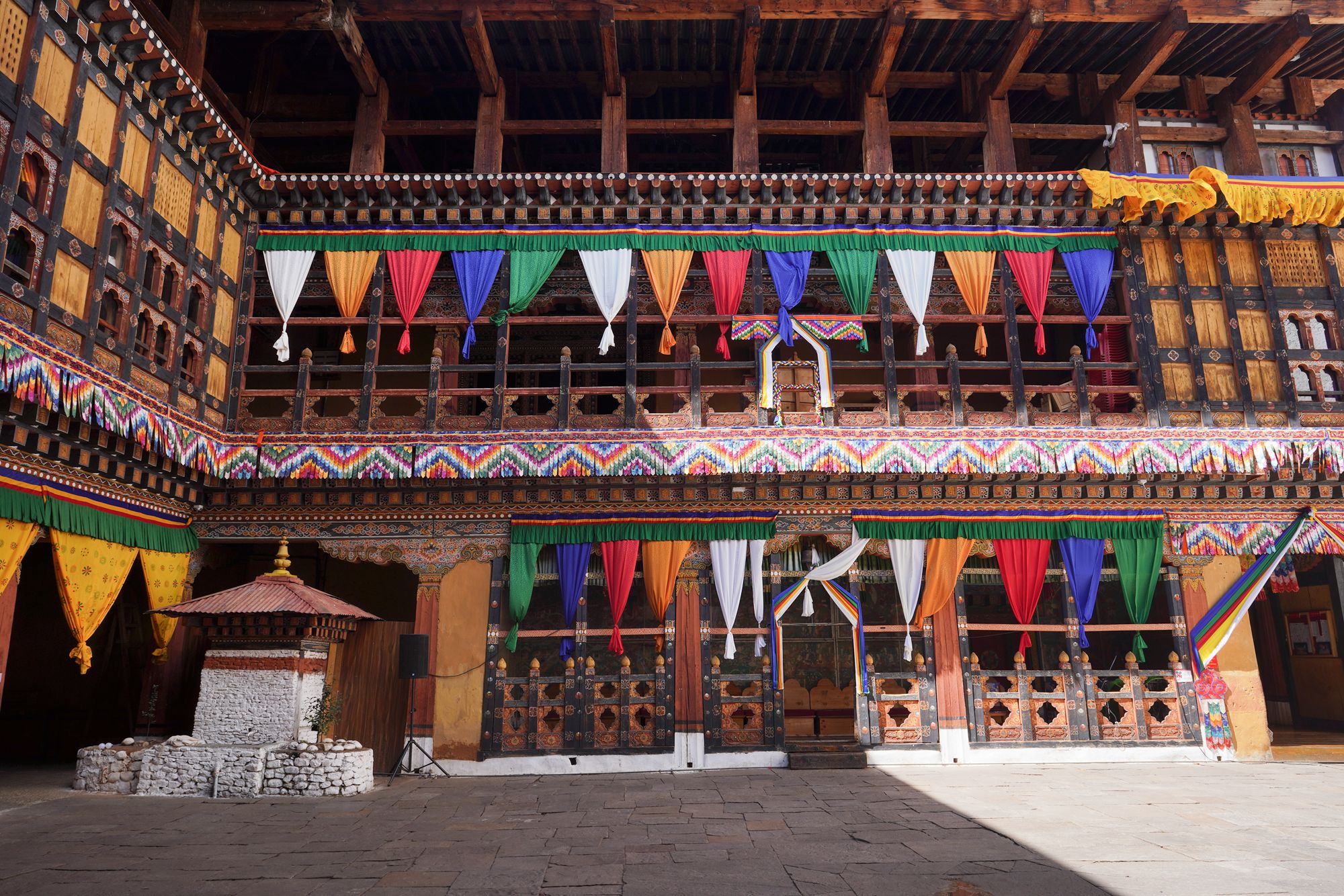 Bhutan – Punakha Dzong and Suspension Bridge, Paro Rinpung Dzong and Ta Dzong (135) Bhutan – Punakha Dzong and Suspension Bridge, Paro Rinpung Dzong and Ta Dzong (135)