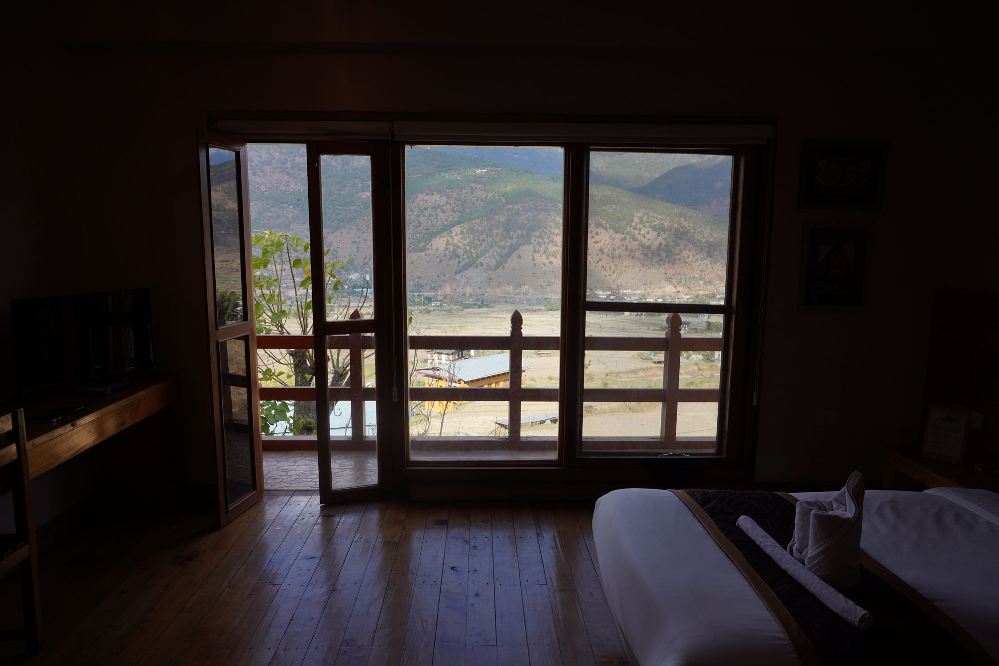 Bhutan – Punakha Dzong and Suspension Bridge, Paro Rinpung Dzong and Ta Dzong (77) Bhutan – Punakha Dzong and Suspension Bridge, Paro Rinpung Dzong and Ta Dzong (77)