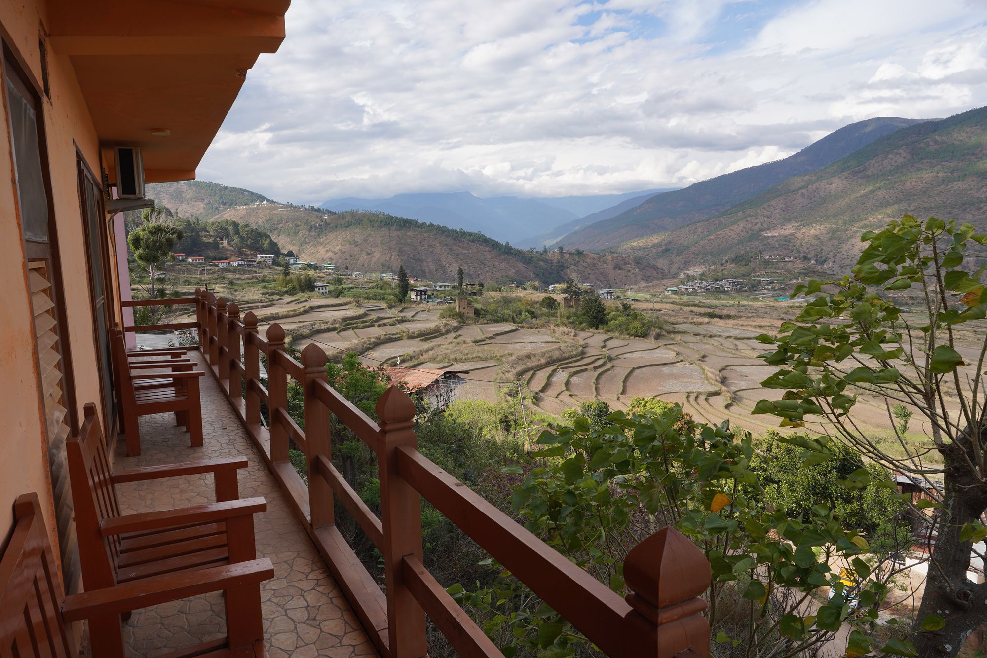 Bhutan – Punakha Dzong and Suspension Bridge, Paro Rinpung Dzong and Ta Dzong (79) Bhutan – Punakha Dzong and Suspension Bridge, Paro Rinpung Dzong and Ta Dzong (79)