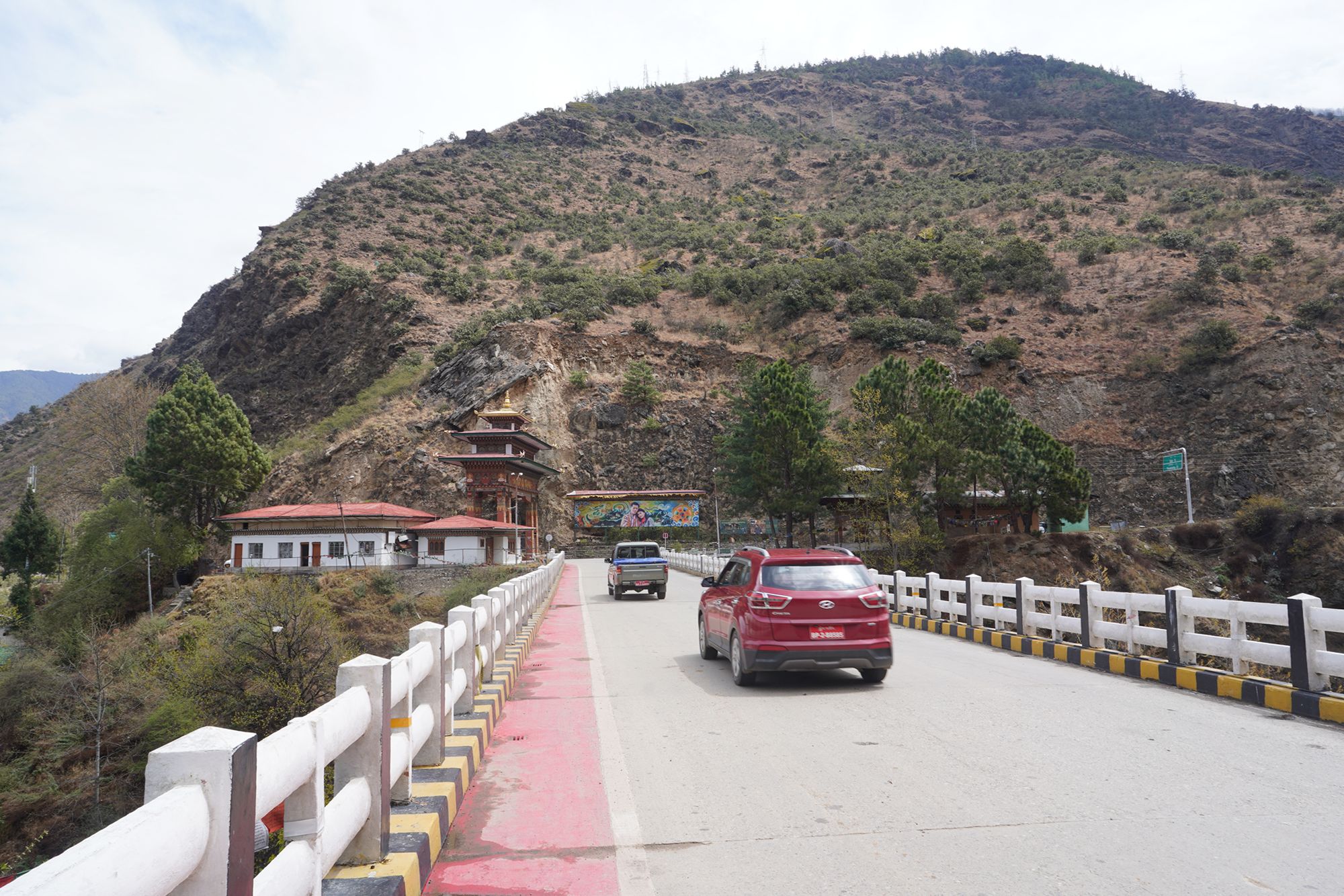 Bhutan – Punakha Dzong and Suspension Bridge, Paro Rinpung Dzong and Ta Dzong (86) Bhutan – Punakha Dzong and Suspension Bridge, Paro Rinpung Dzong and Ta Dzong (86)