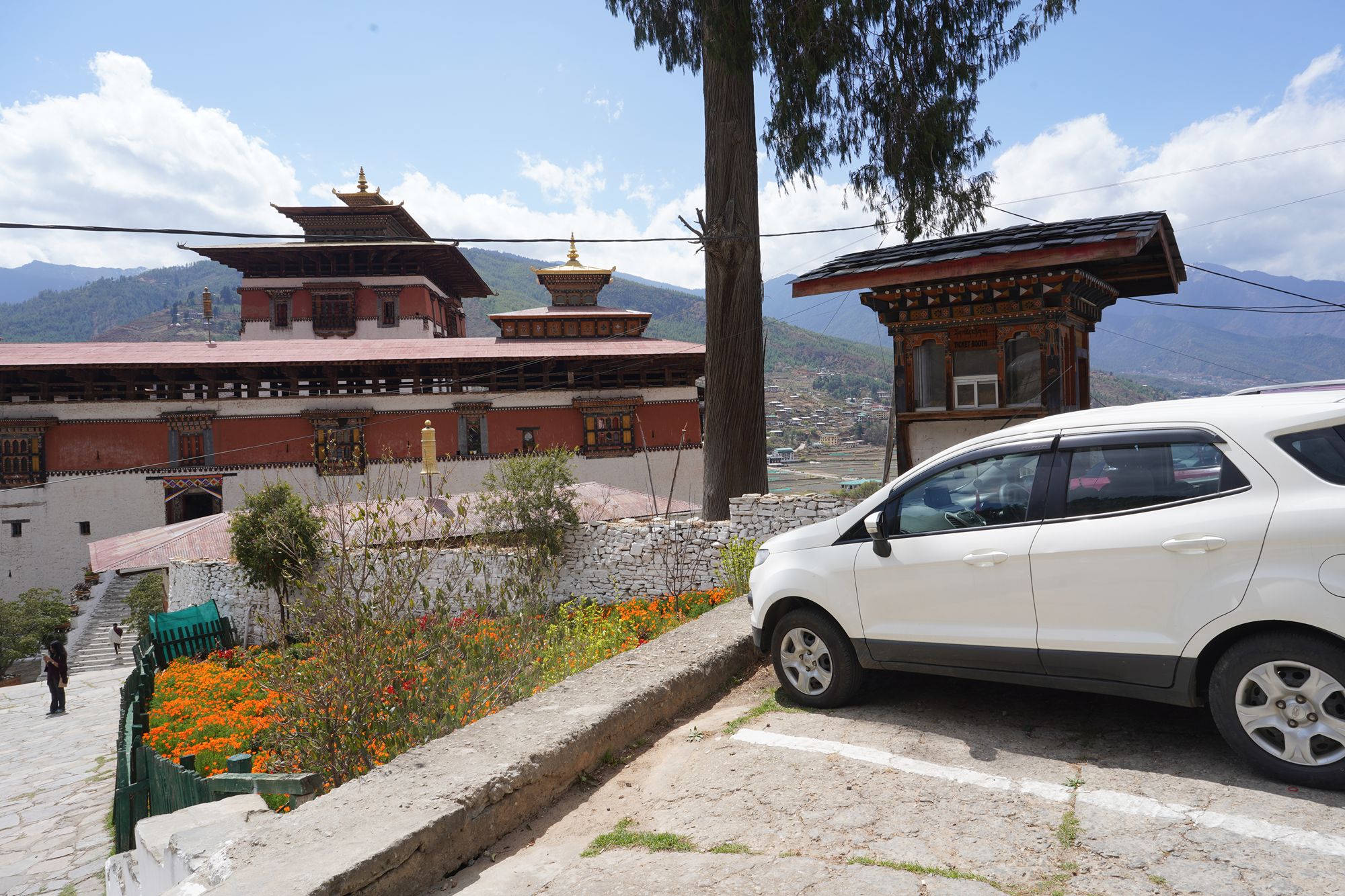 Bhutan – Punakha Dzong and Suspension Bridge, Paro Rinpung Dzong and Ta Dzong (99) Bhutan – Punakha Dzong and Suspension Bridge, Paro Rinpung Dzong and Ta Dzong (99)