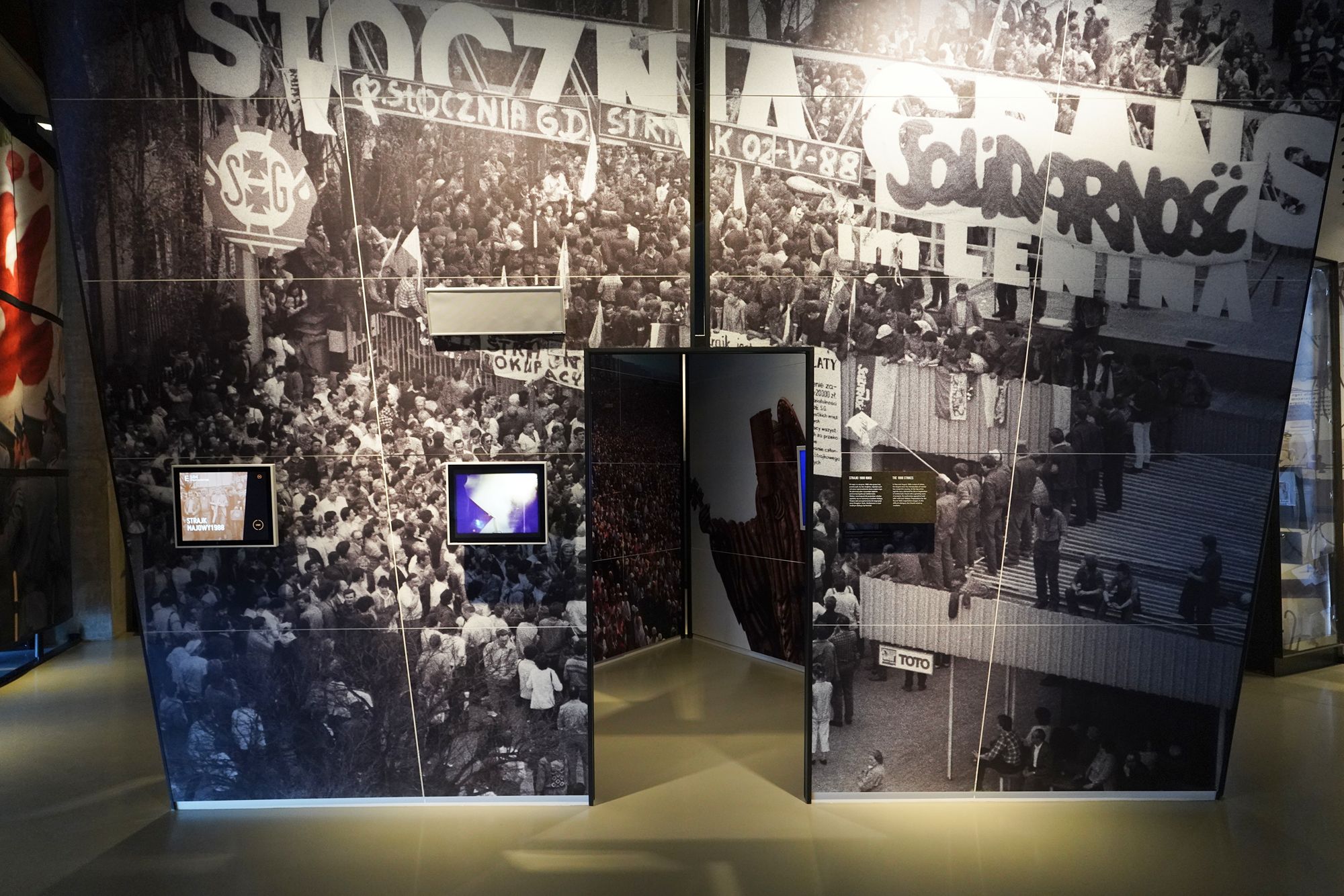 European Solidarity Centre (178) European Solidarity Centre (178)