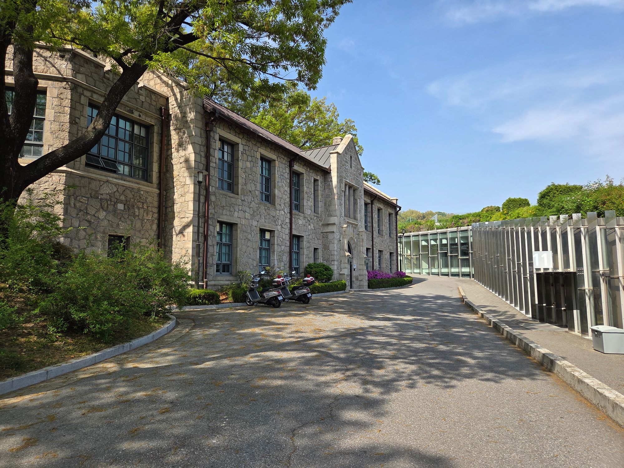 Ewha Womans University (22) Ewha Womans University (22)