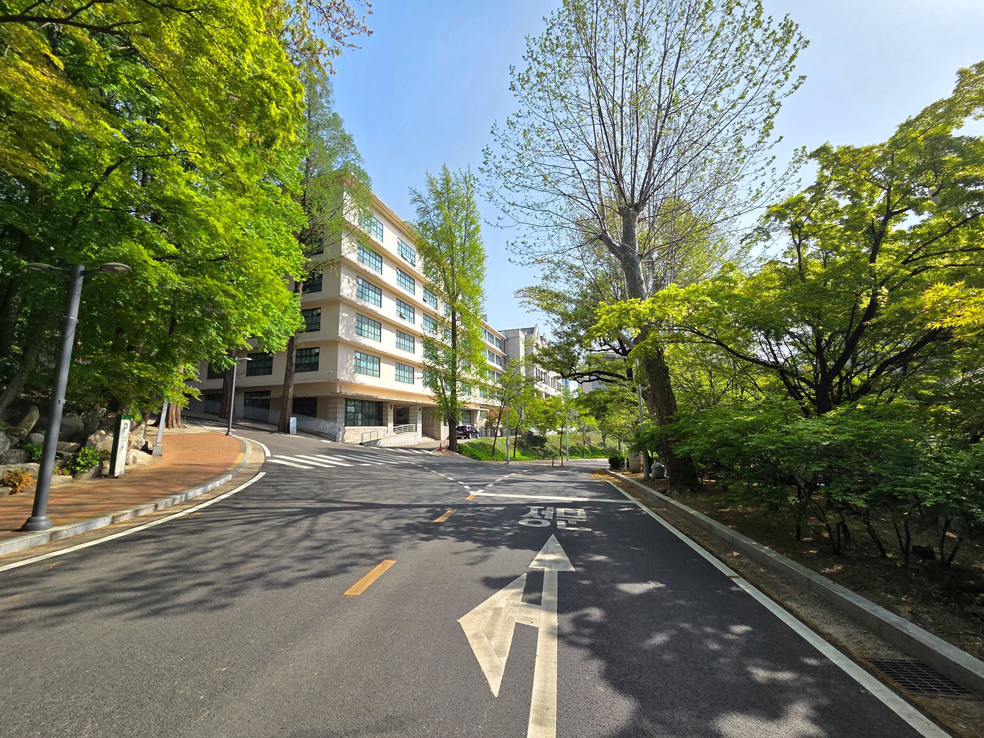 Ewha Womans University (33) Ewha Womans University (33)