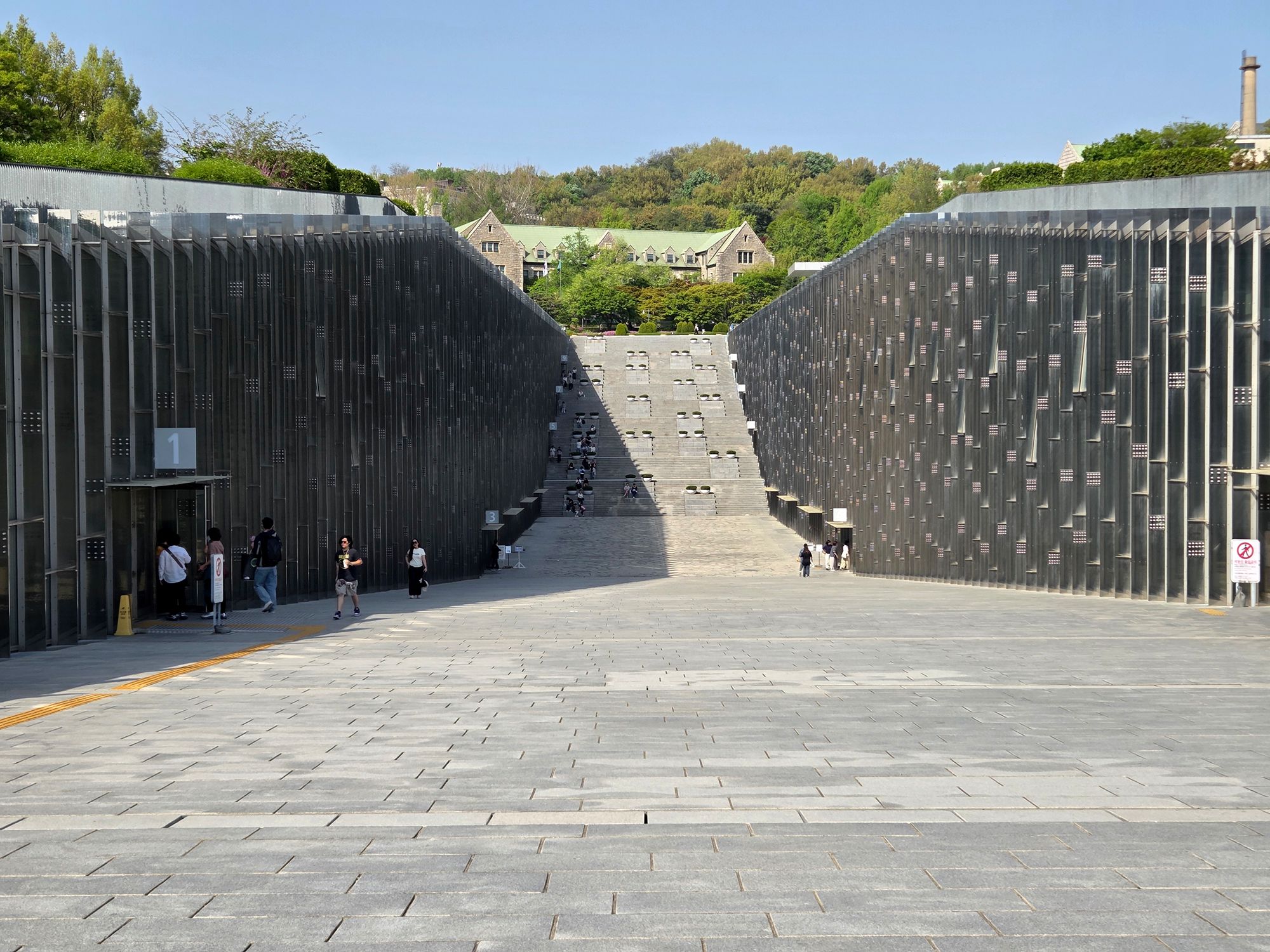 Ewha Womans University (38) Ewha Womans University (38)
