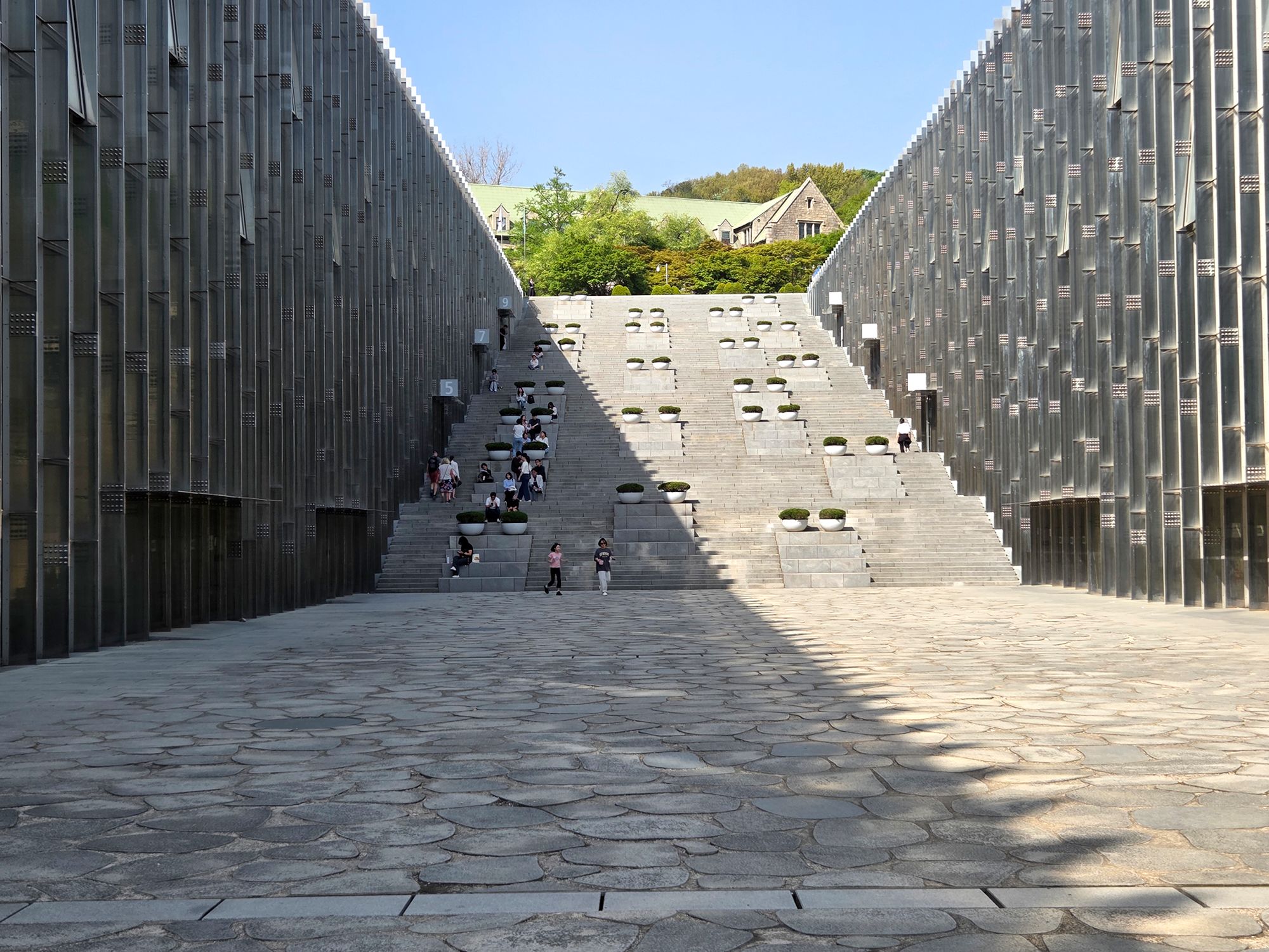Ewha Womans University (39) Ewha Womans University (39)