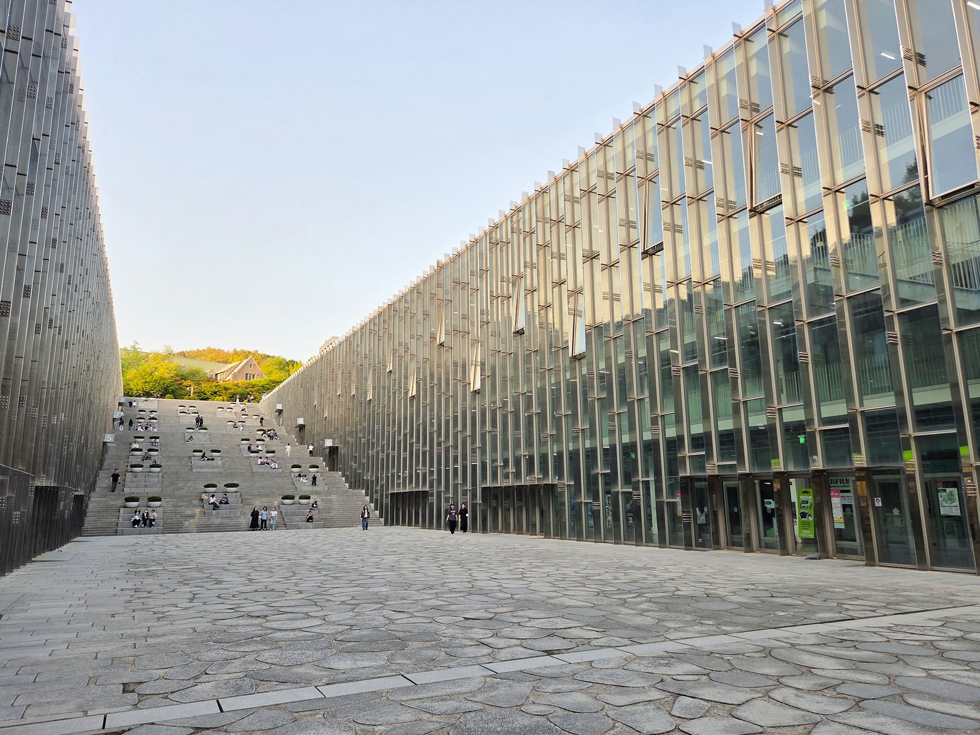 Ewha Womans University (54) Ewha Womans University (54)
