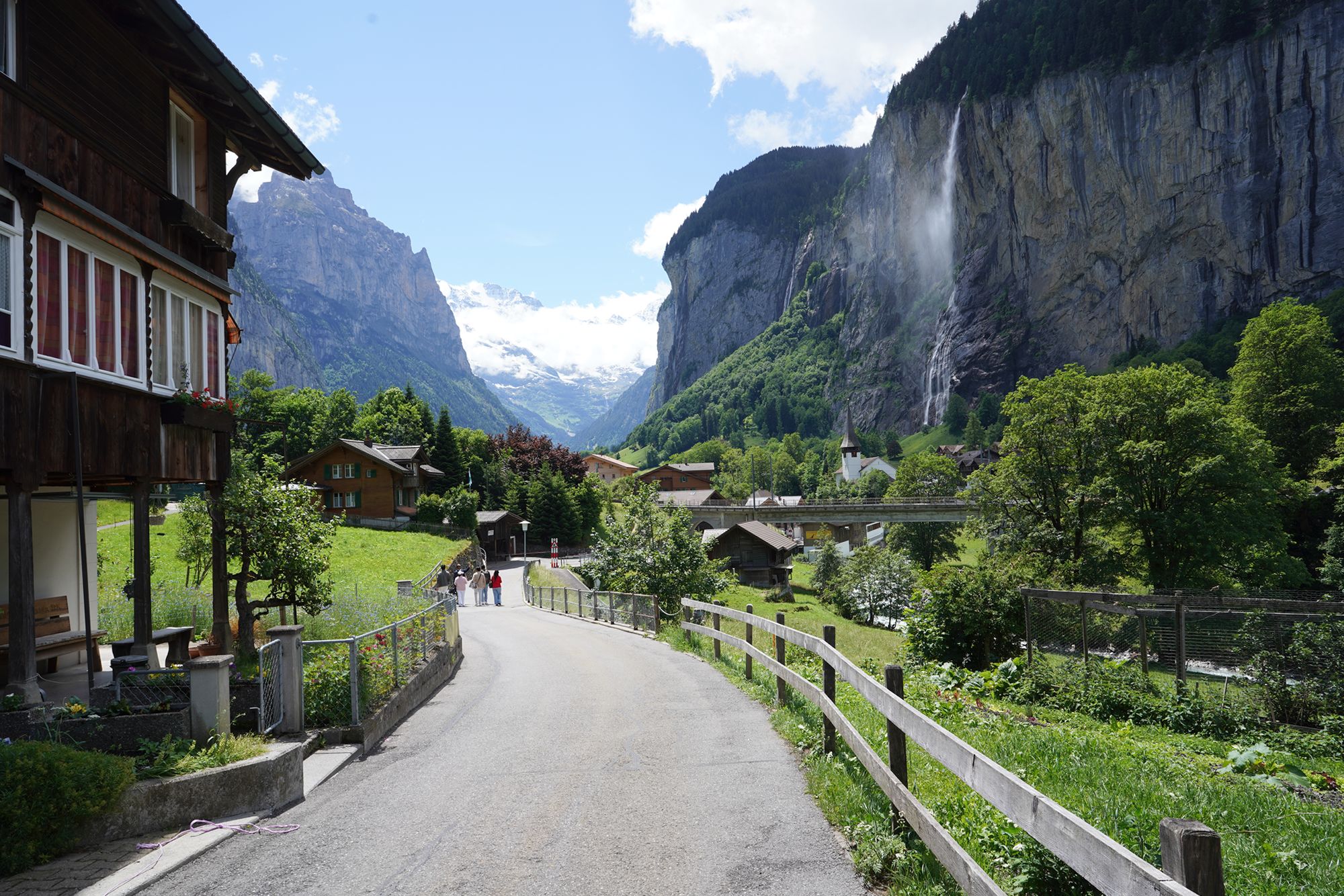 Hike Down to Lauterbrunnen (127) Hike Down to Lauterbrunnen (127)