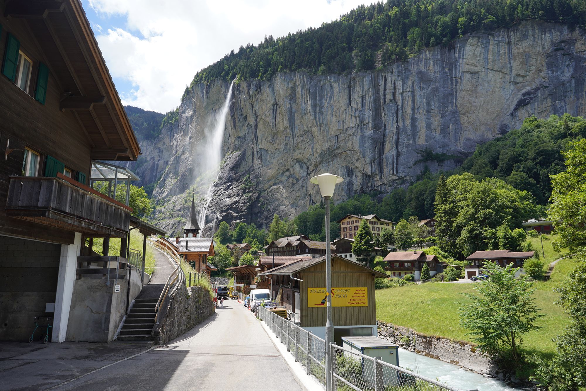 Hike Down to Lauterbrunnen (131) Hike Down to Lauterbrunnen (131)