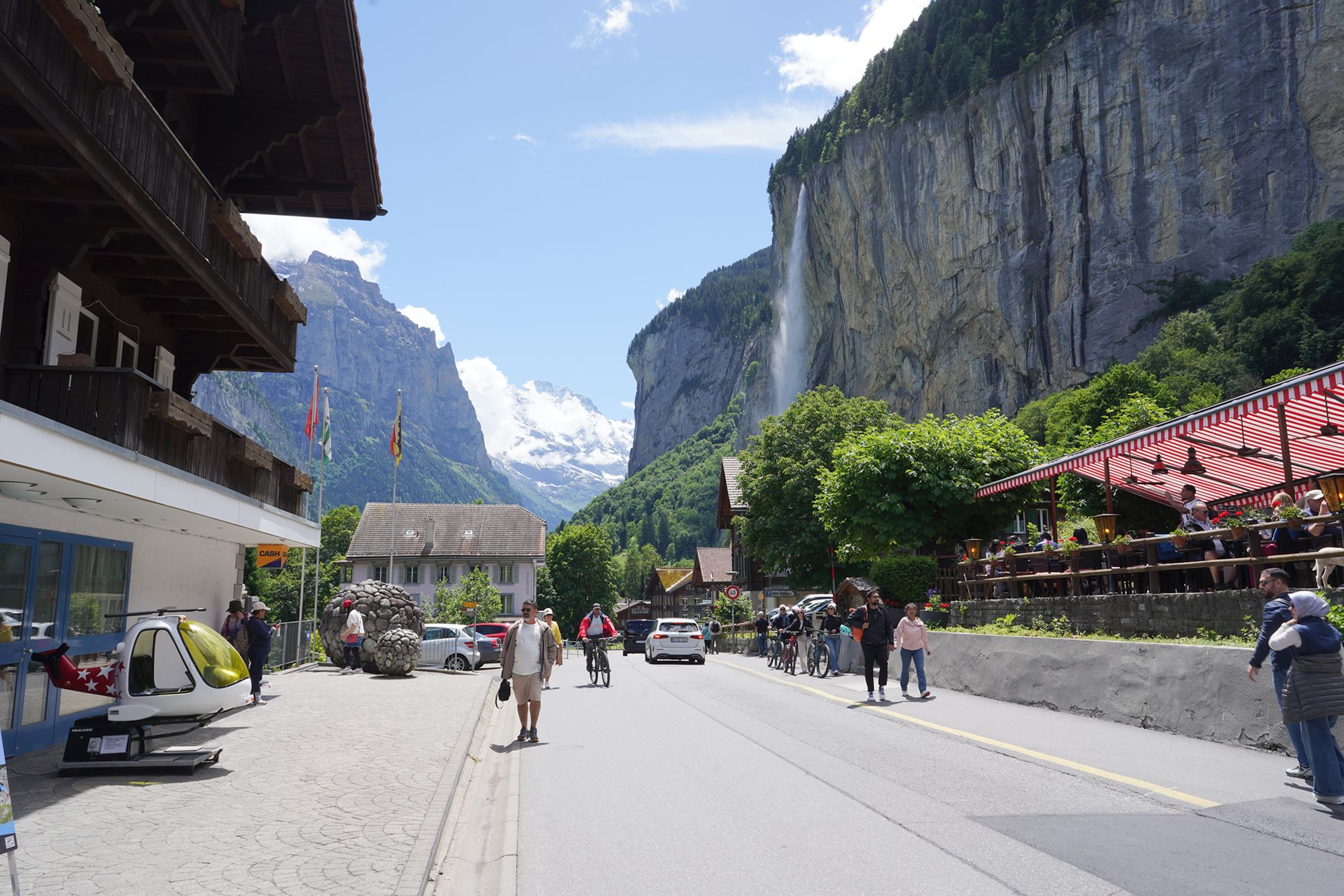 Hike Down to Lauterbrunnen (160) Hike Down to Lauterbrunnen (160)